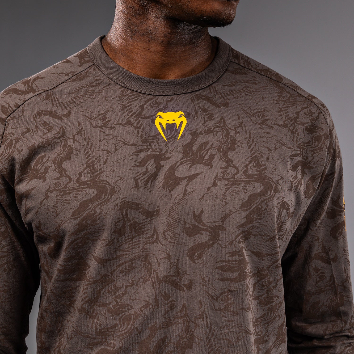 venum-ufc-fusion-by-venum-fight-week-langarm-t-shirt-herren-erdiges-braun image 6