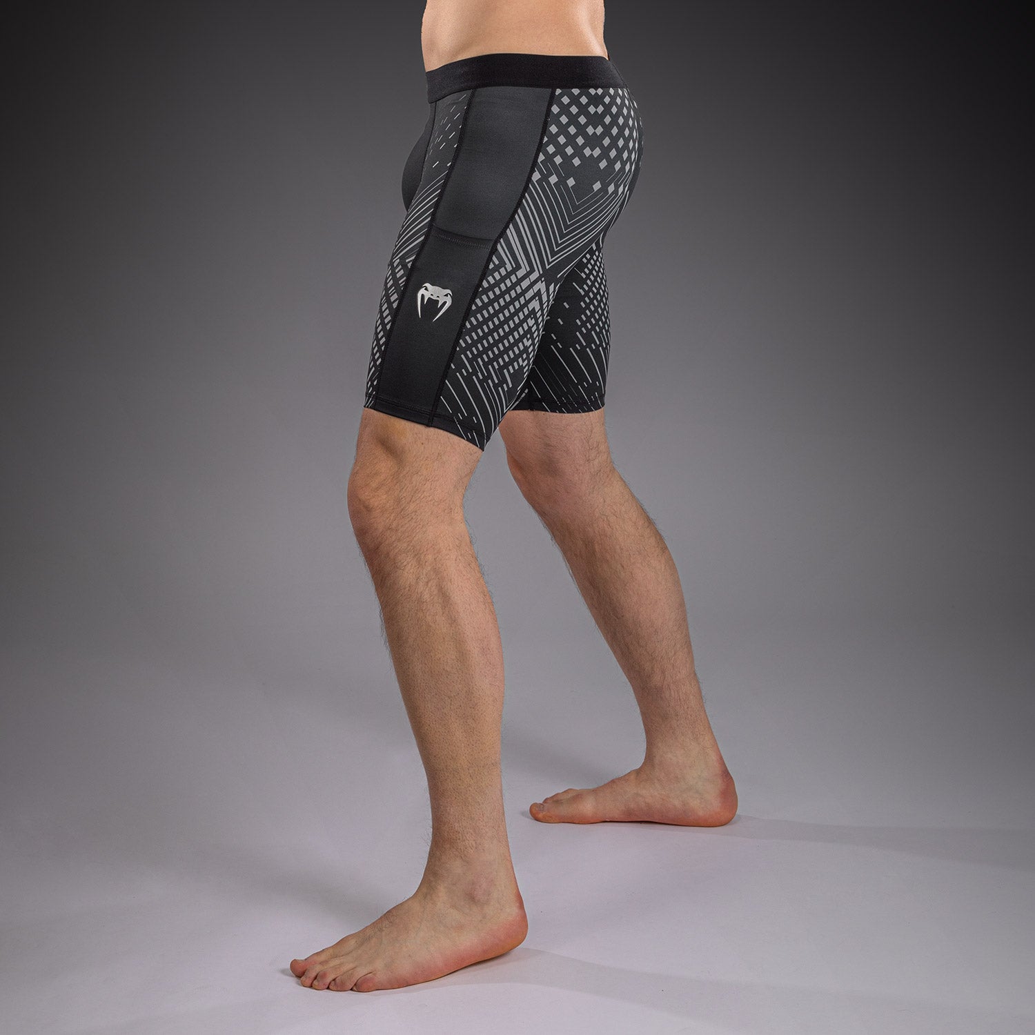 venum-midnight-fury-kompressionsshort-schwarz-grau-silber-f-r-herren image 4