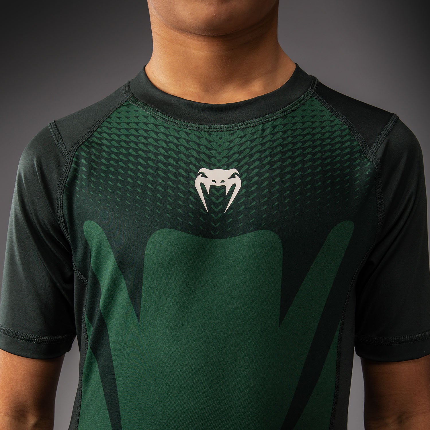 venum-attack-kinder-kurzarm-rashguard-waldgr-n-off-wei image 4