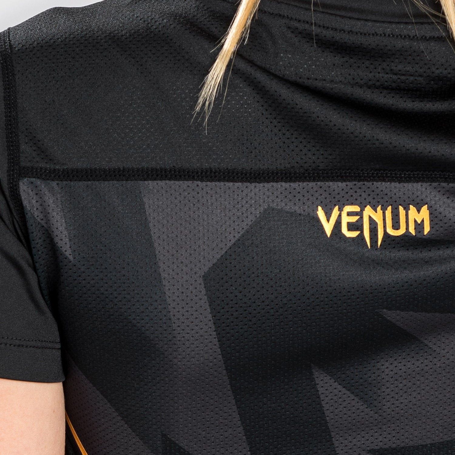 venum-razor-dry-tech-t-shirt-damen-schwarz-gold image 6