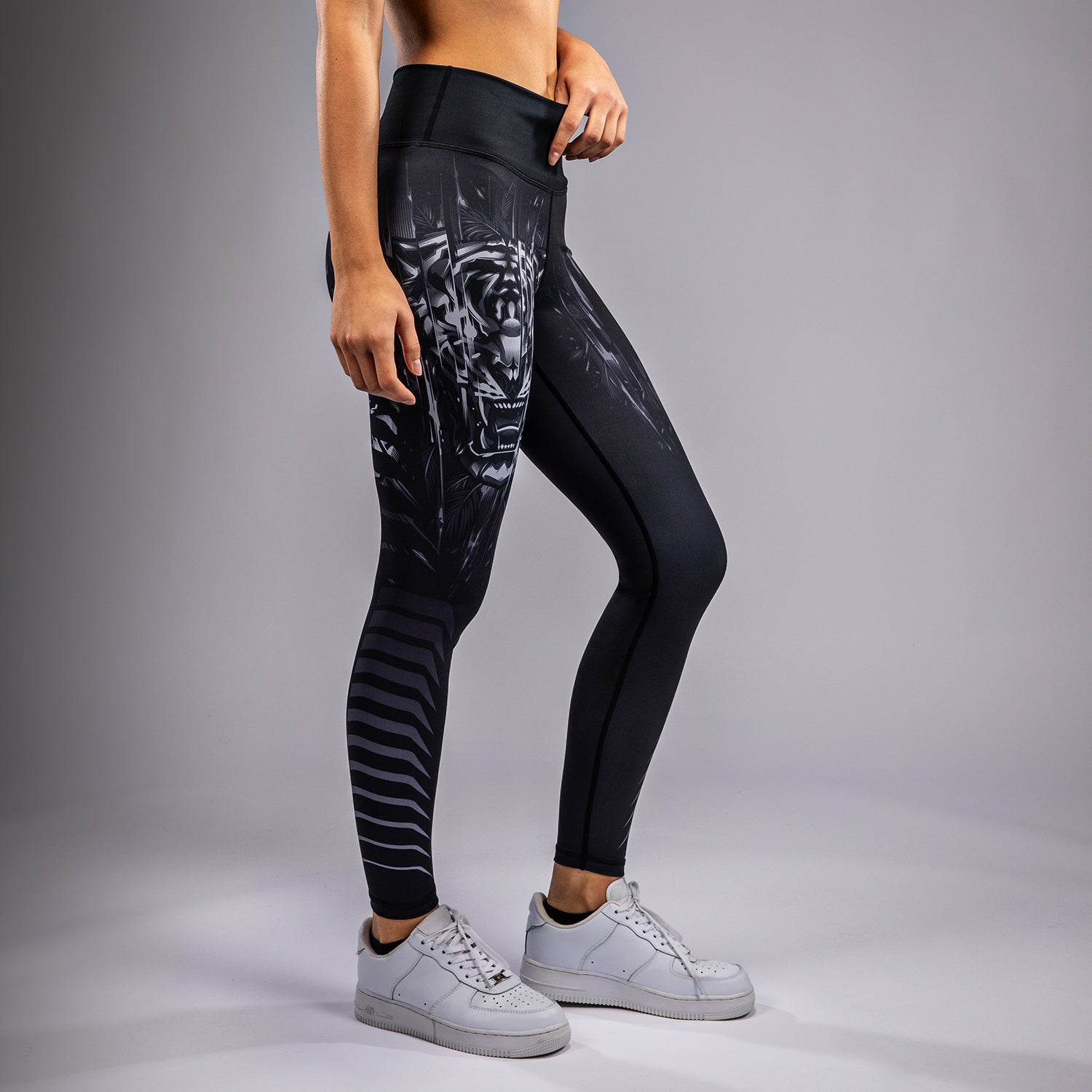 venum-tiger-damen-leggings-lang-schwarz-silber image 3