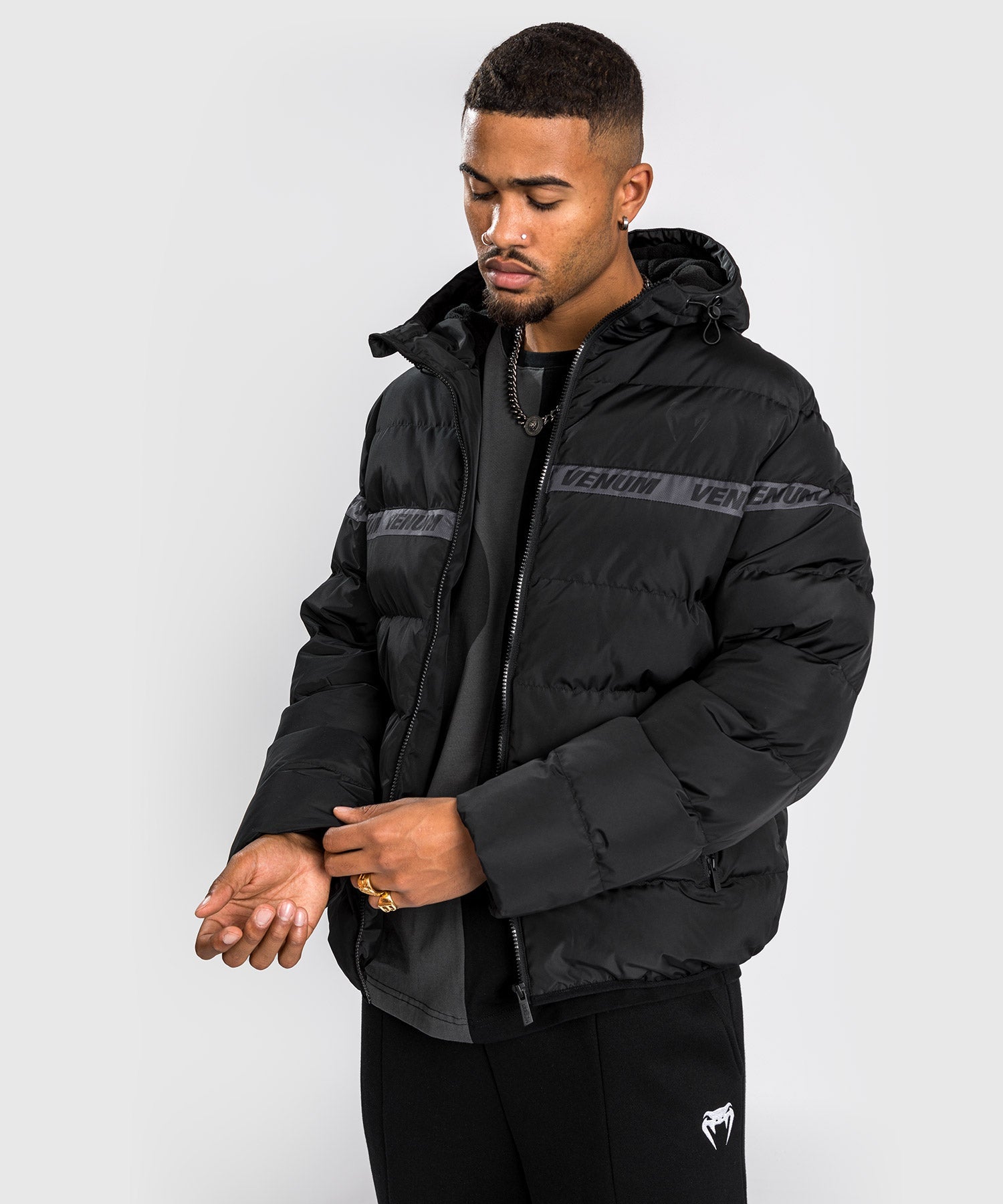 venum-elite-4-daunenjacke-unisex-schwarz image 2