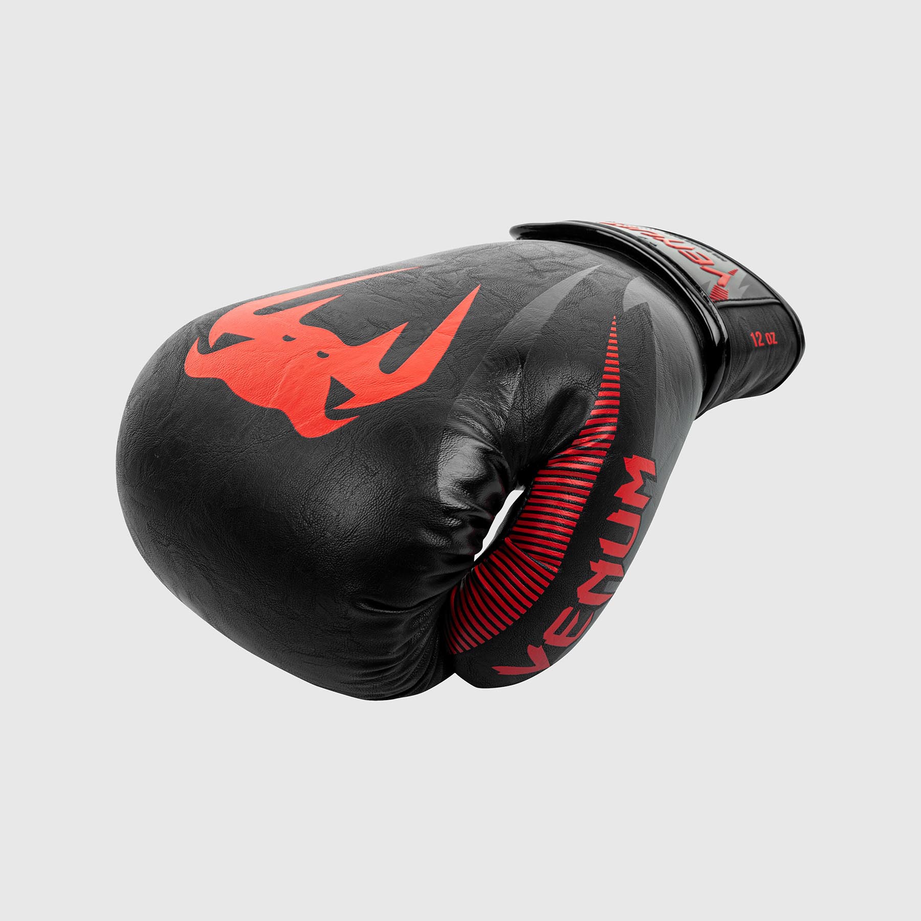 venum-impact-boxhandschuhe-schwarz-2 image 6