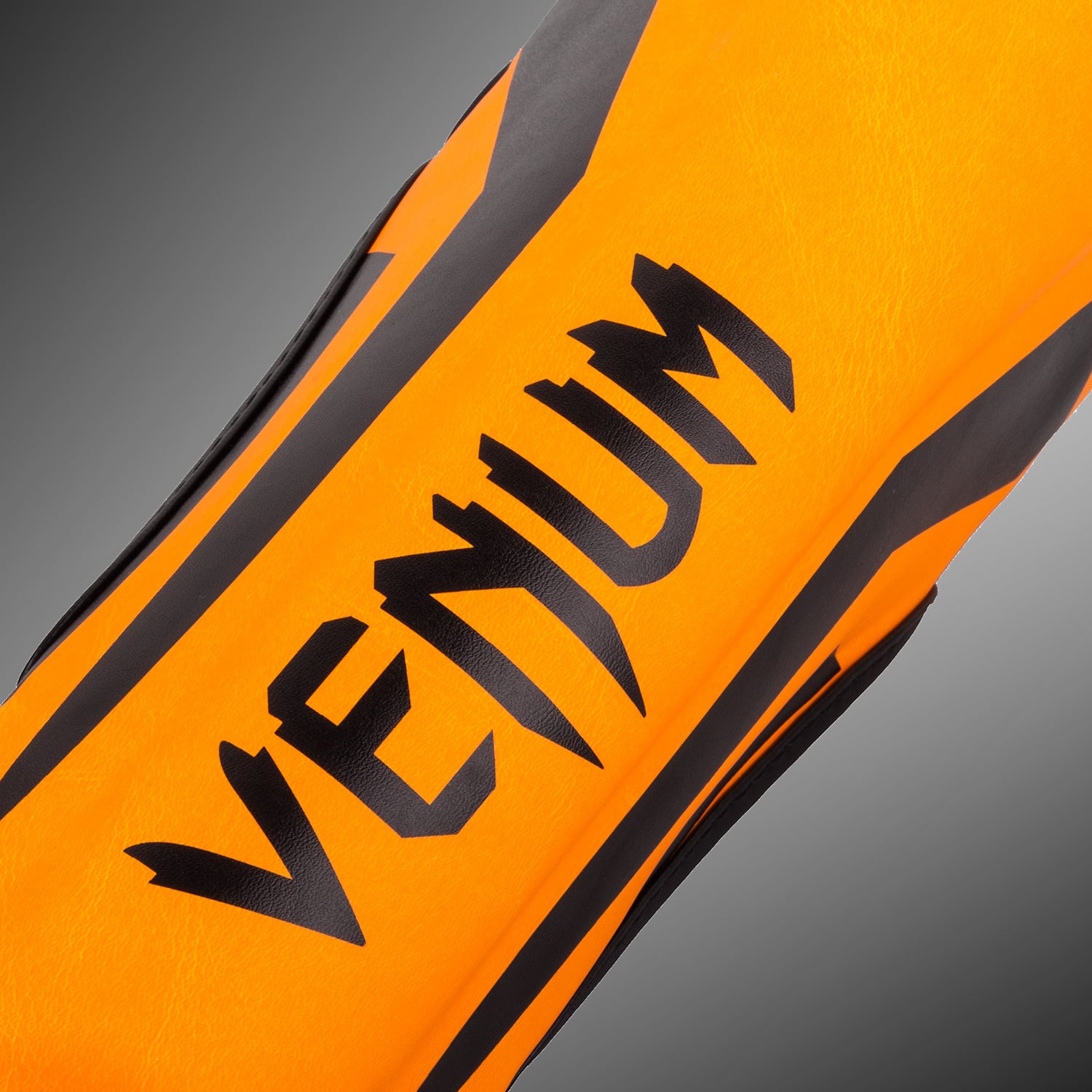 venum-elite-kinder-schienbeinschoner-orange-exklusiv image 2