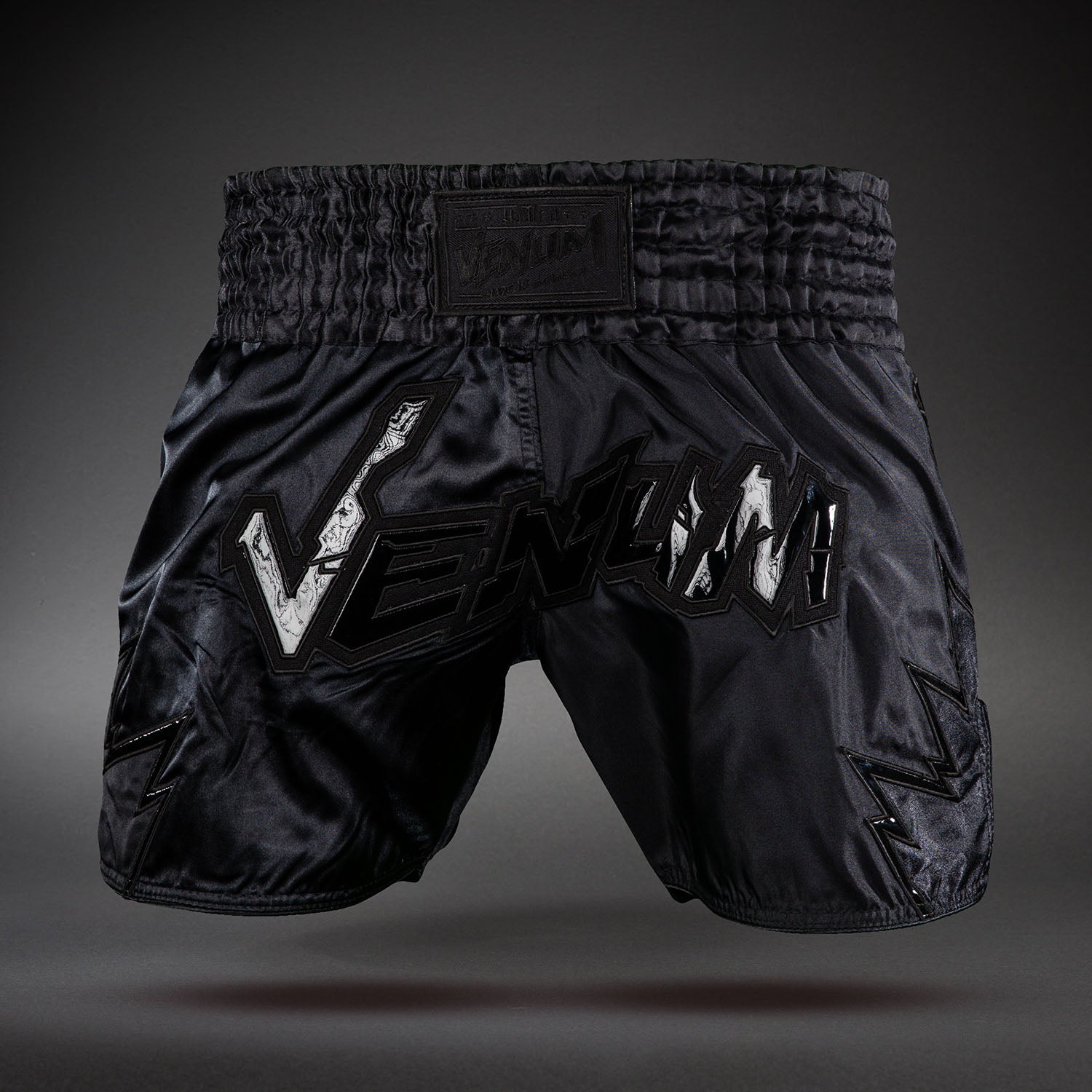 venum-inferno-2-0-muay-thai-shorts-schwarz-grau image 1