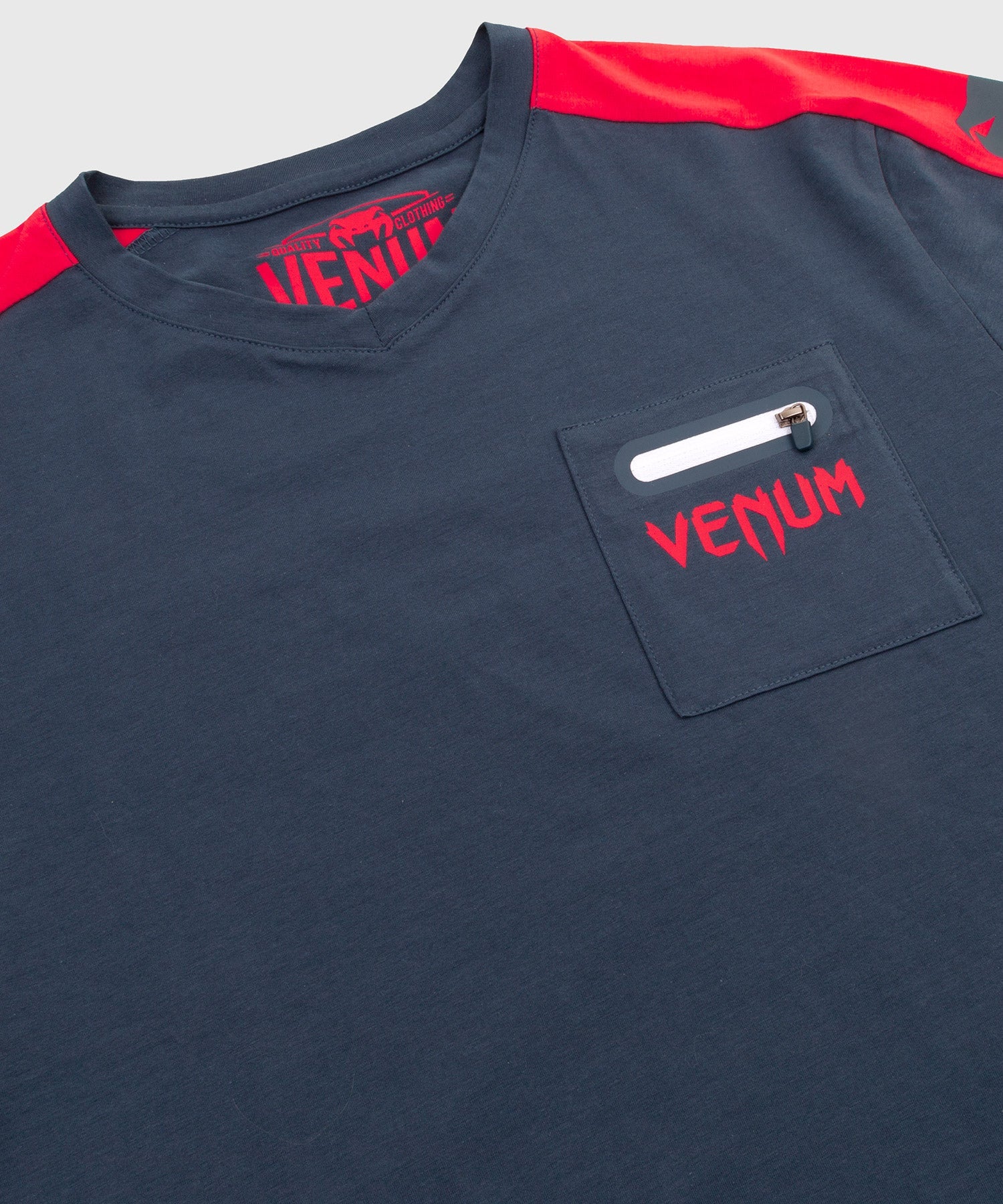 venum-cargo-t-shirt-dunkelblau-himbeere-wei image 5
