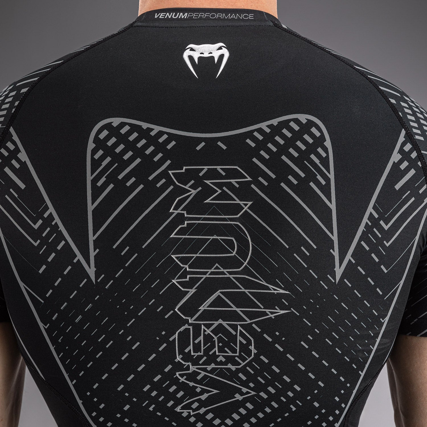 venum-midnight-fury-kurzarm-rashguard-schwarz-grau-silber image 6