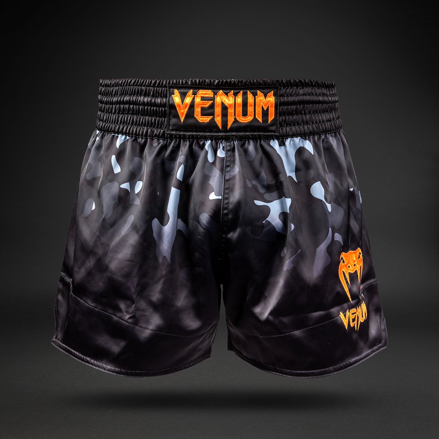 venum-classic-muay-thai-shorts-schwarz-camo-orange-herren-damen image 1