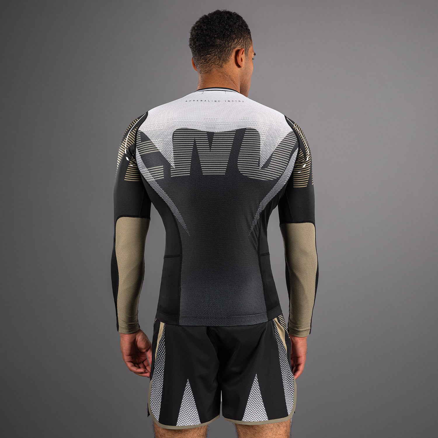 venum-adrenaline-langarm-rashguard-herren-schwarz-sand image 3