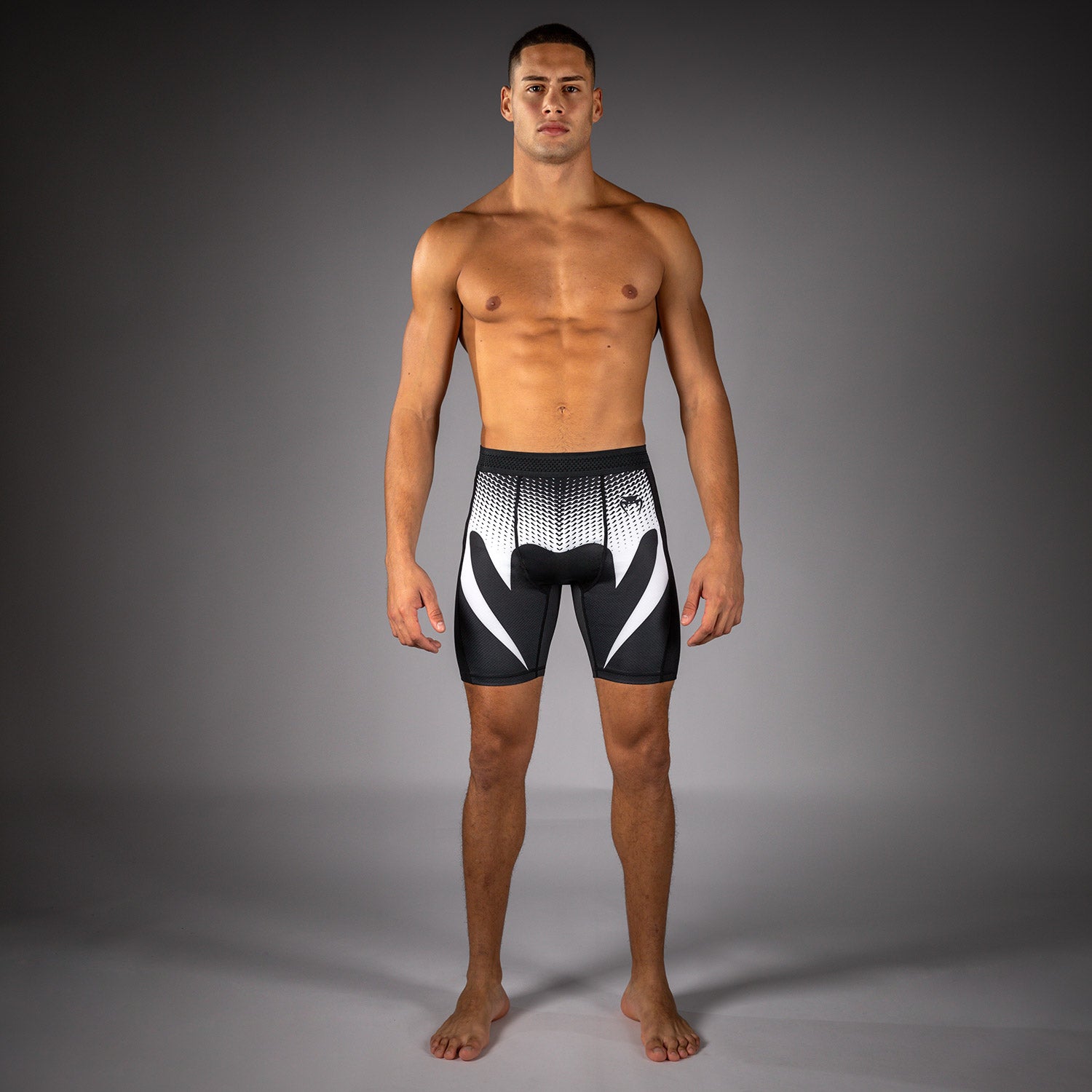 venum-no-gi-vale-tudo-shorts-schwarz-wei image 6
