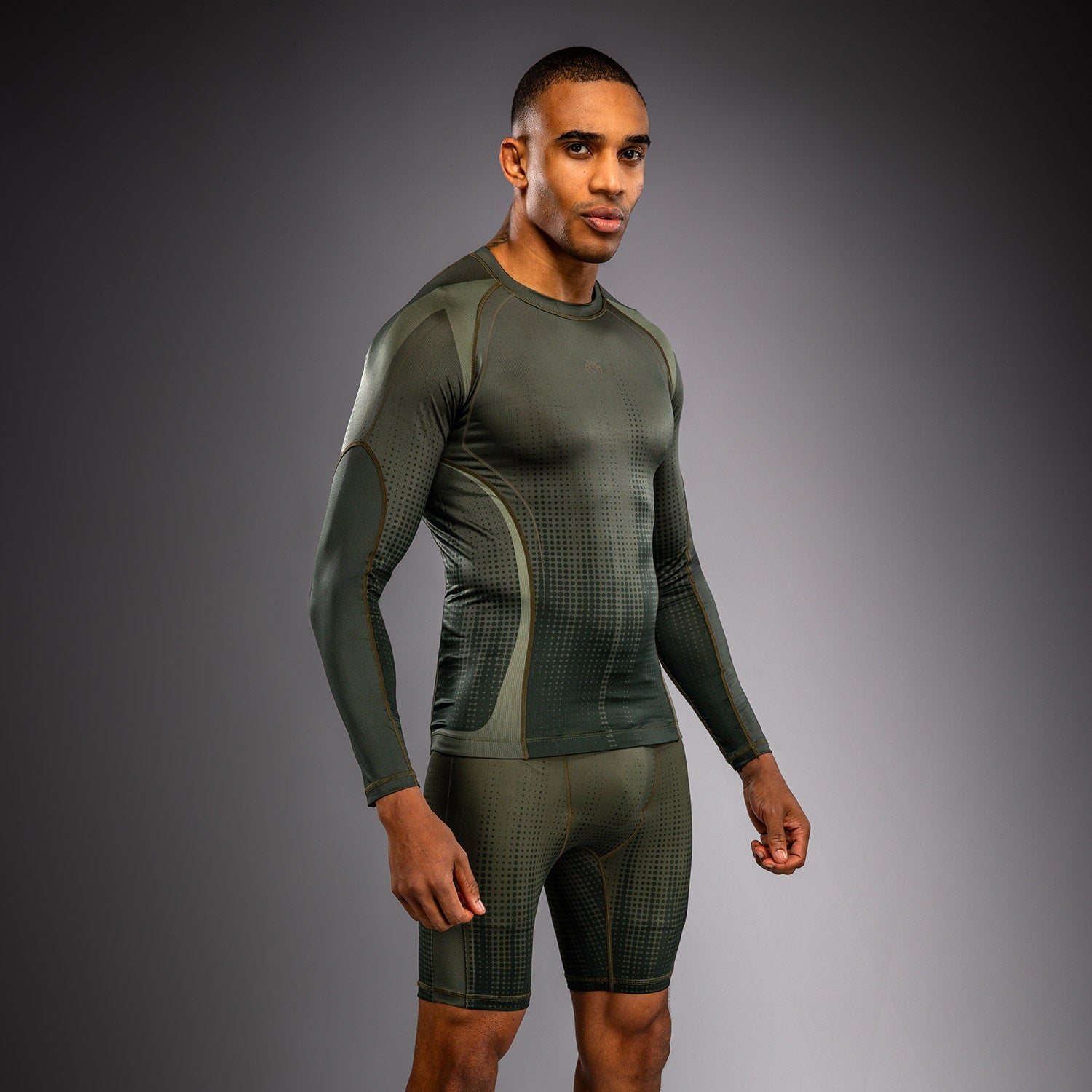 venum-stealth-langarm-rashguard-herren-khaki-dunkelgr-n image 3