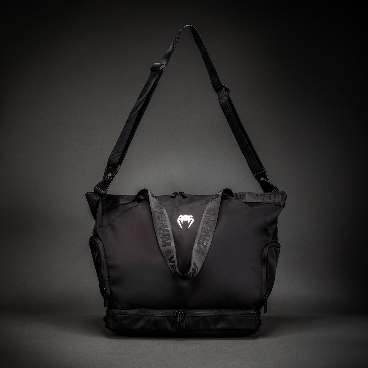 venum-essential-sporttasche-tote-bag-schwarz image 5