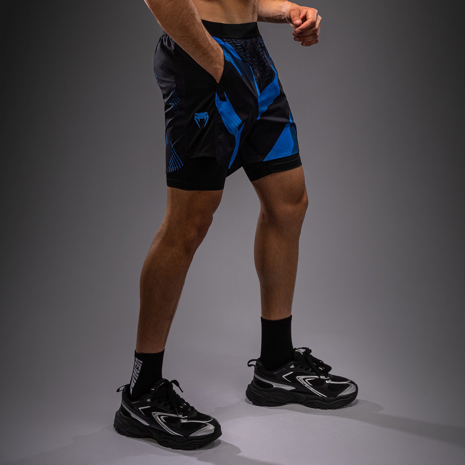venum-no-gi-6-0-trainingsshorts-2-in-1-schwarz-blau image 5