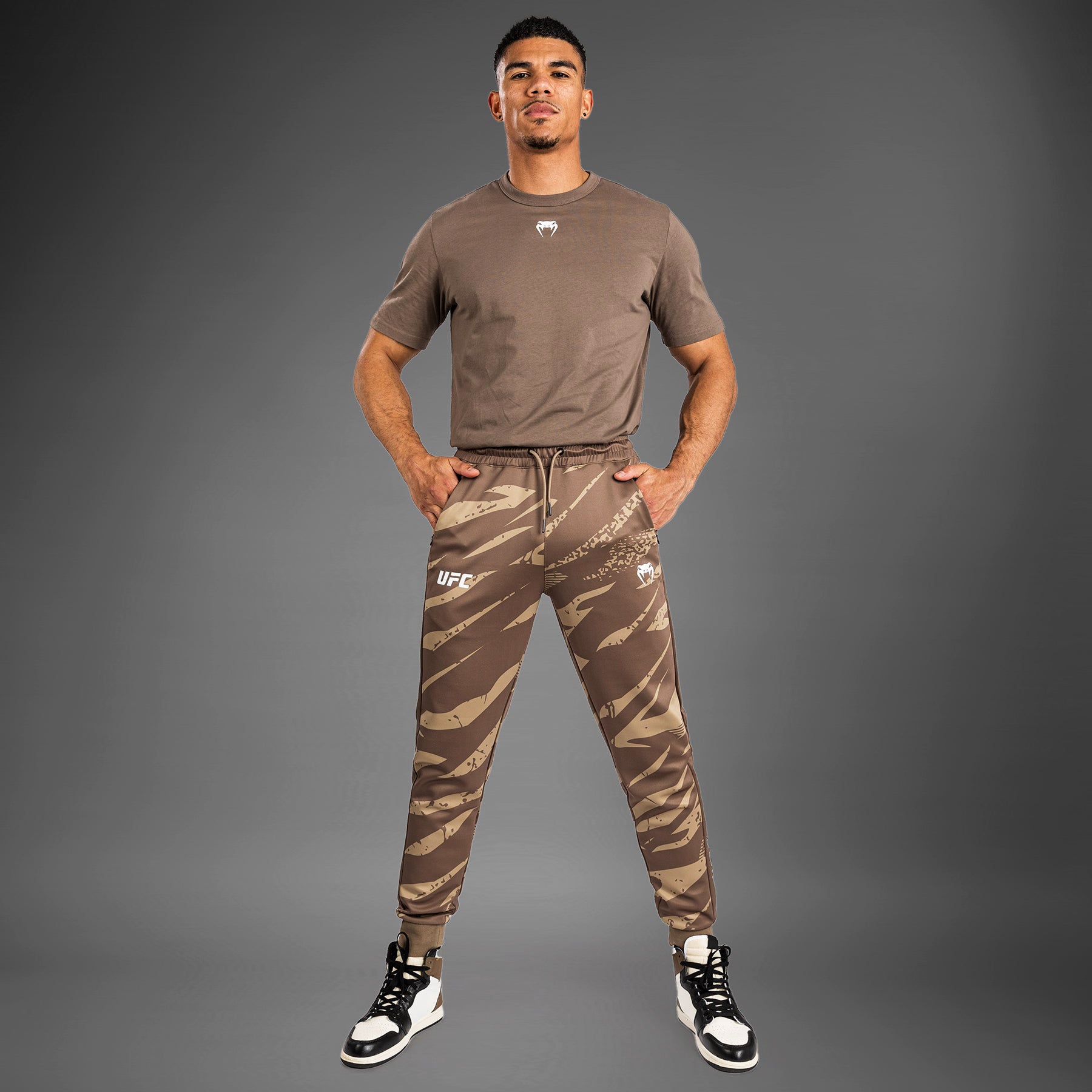 ufc-adrenaline-by-venum-fight-week-hose-herren-desert-camo image 2
