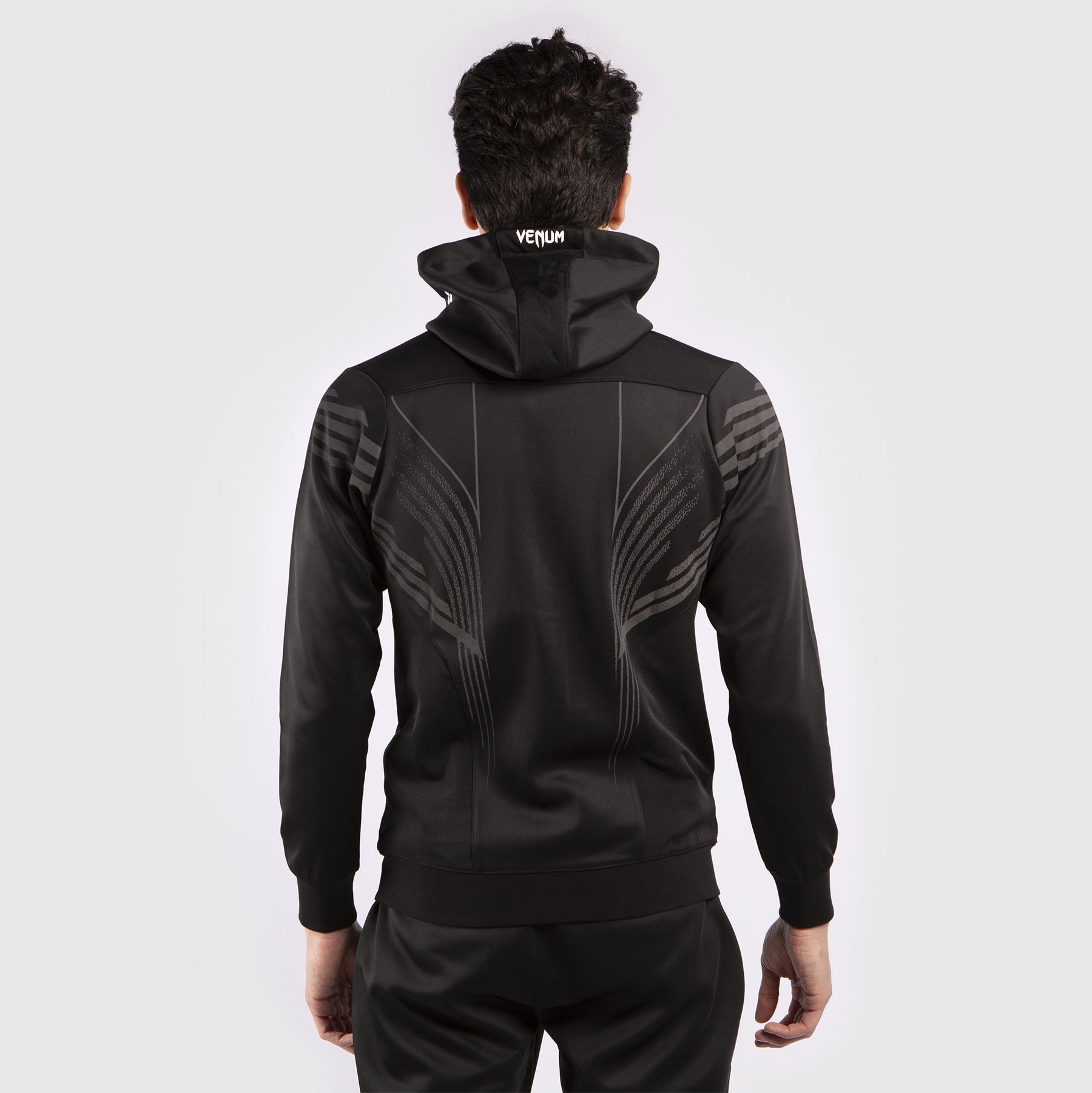 ufc-venum-pro-line-herren-hoodie-schwarz image 2