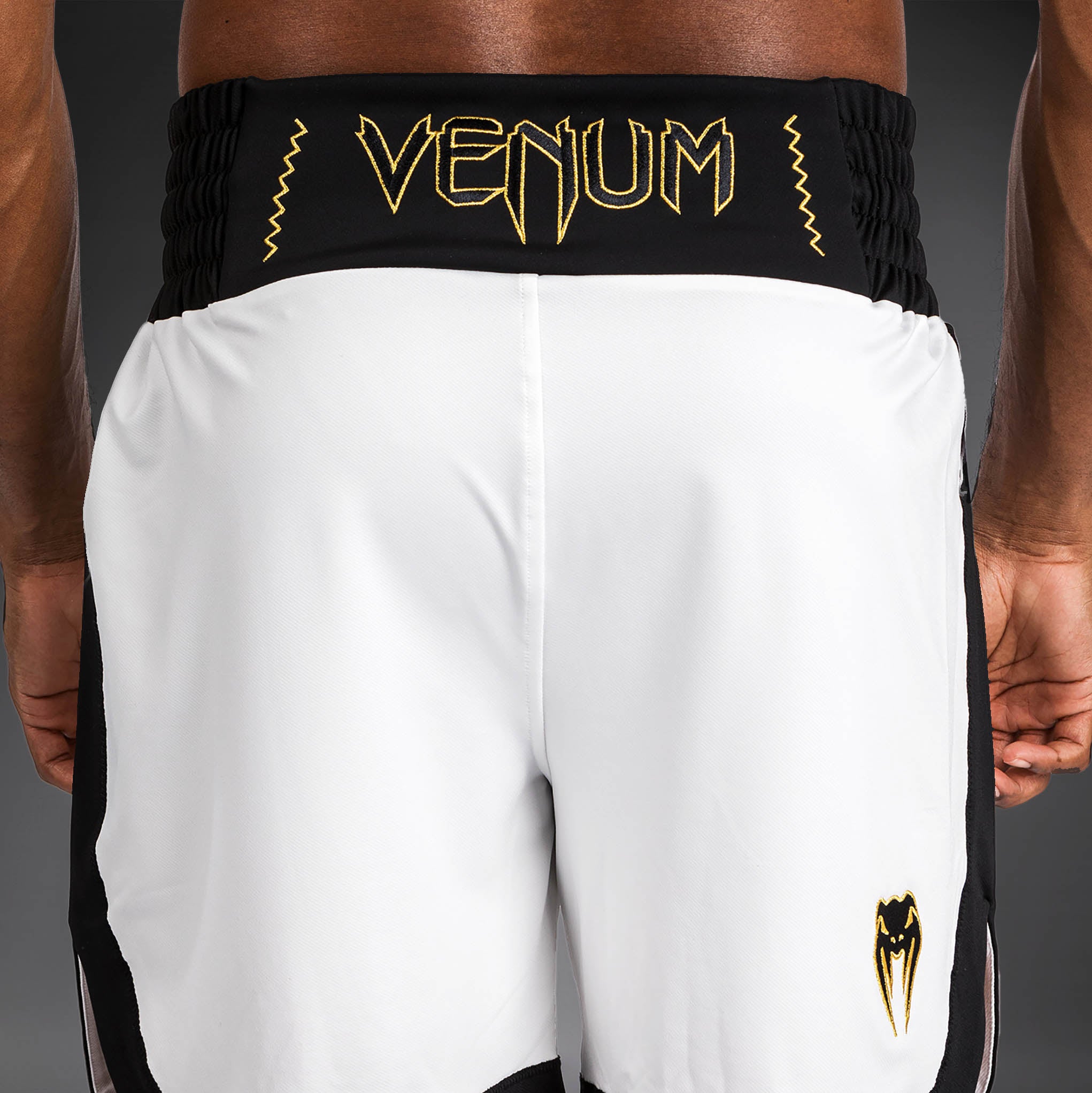 venum-classic-boxing-shorts-f-r-herren-wei-schwarz image 6