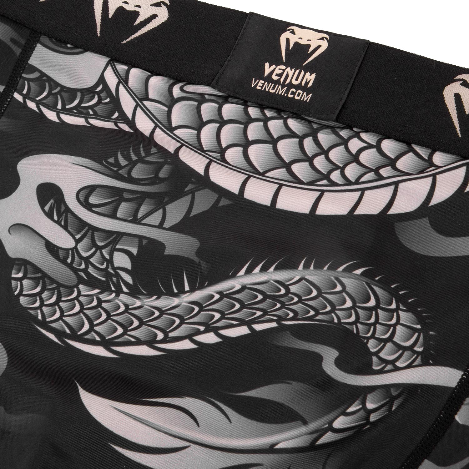 venum-dragon-s-flight-kompressions-shorts-herren-schwarz-sand image 6