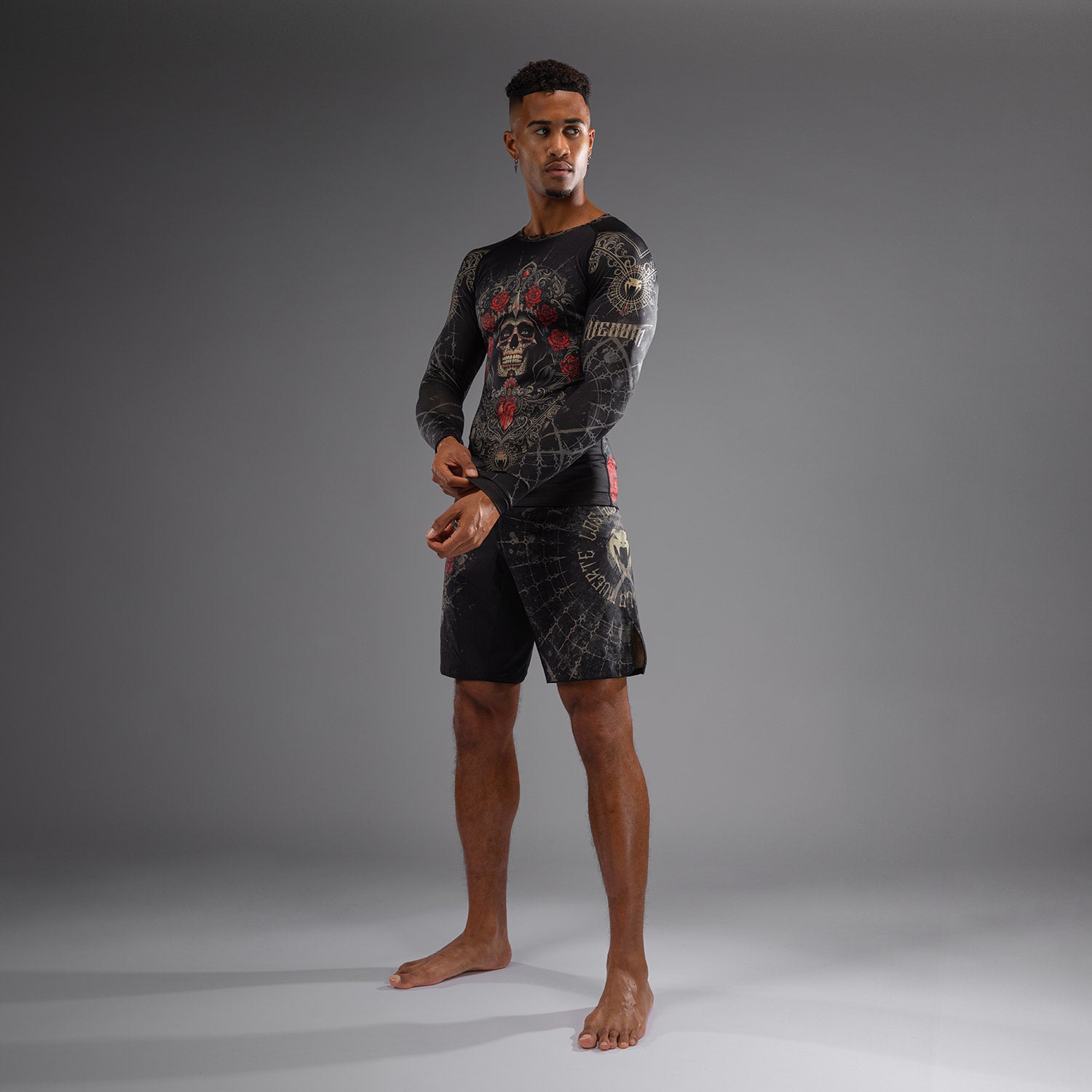 venum-santa-muerte-5-0-langarm-rashguard-herren-tiefes-schwarz-gold image 2