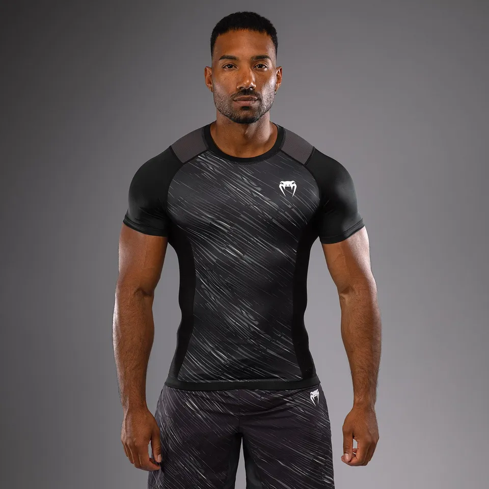 venum-rapid-kurzarm-rashguard-schwarz-sturmgrau image 1