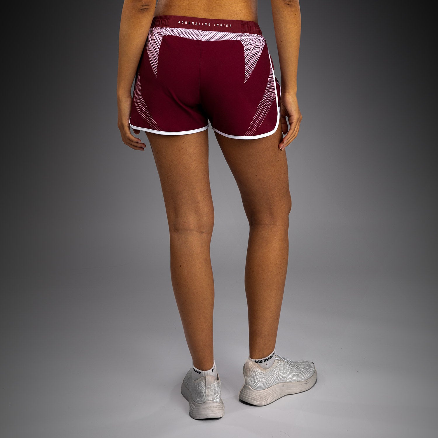venum-adrenaline-damen-trainingsshorts-burgund-rosa image 4