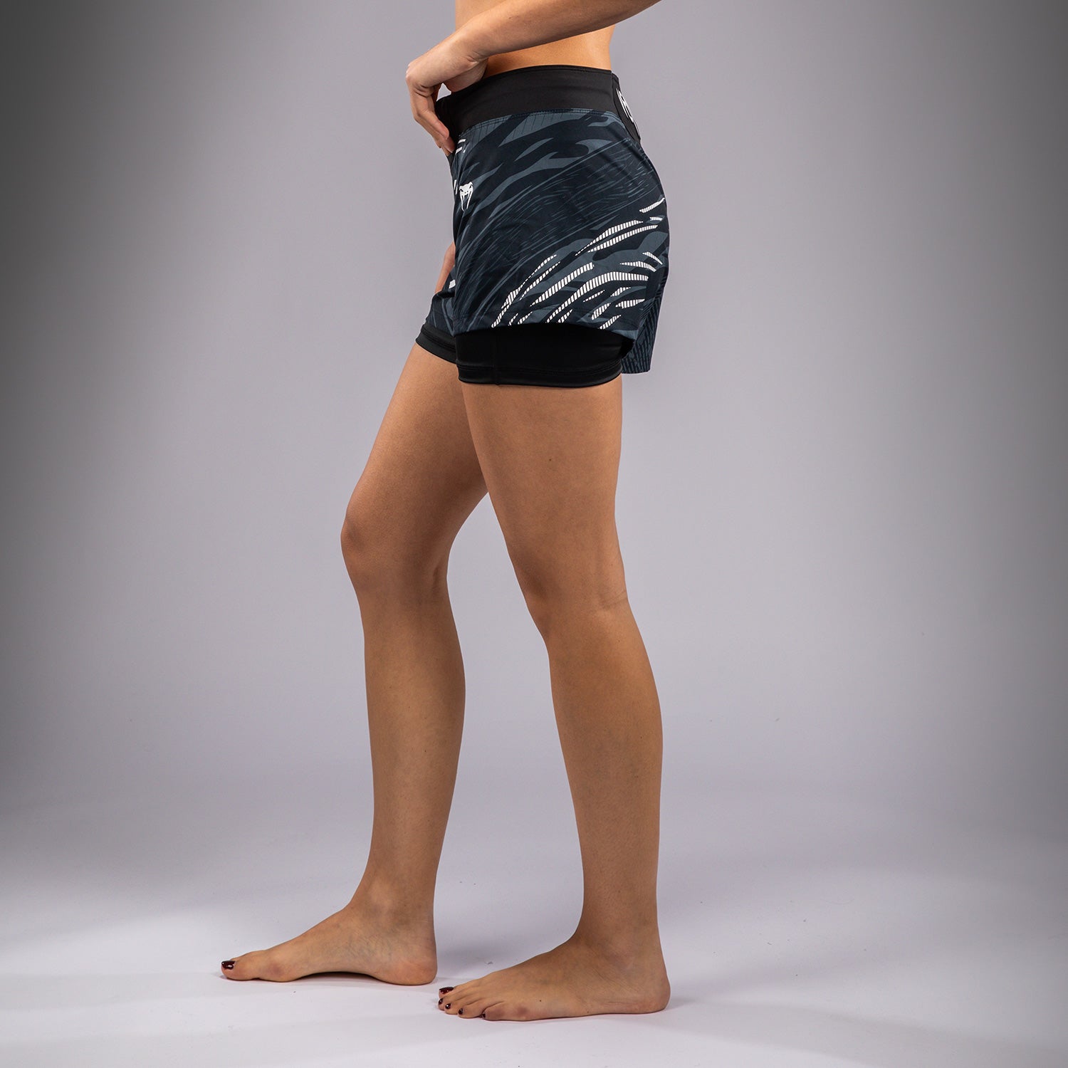 ufc-fusion-by-venum-authentic-fight-night-damen-fight-short-schwarz image 4