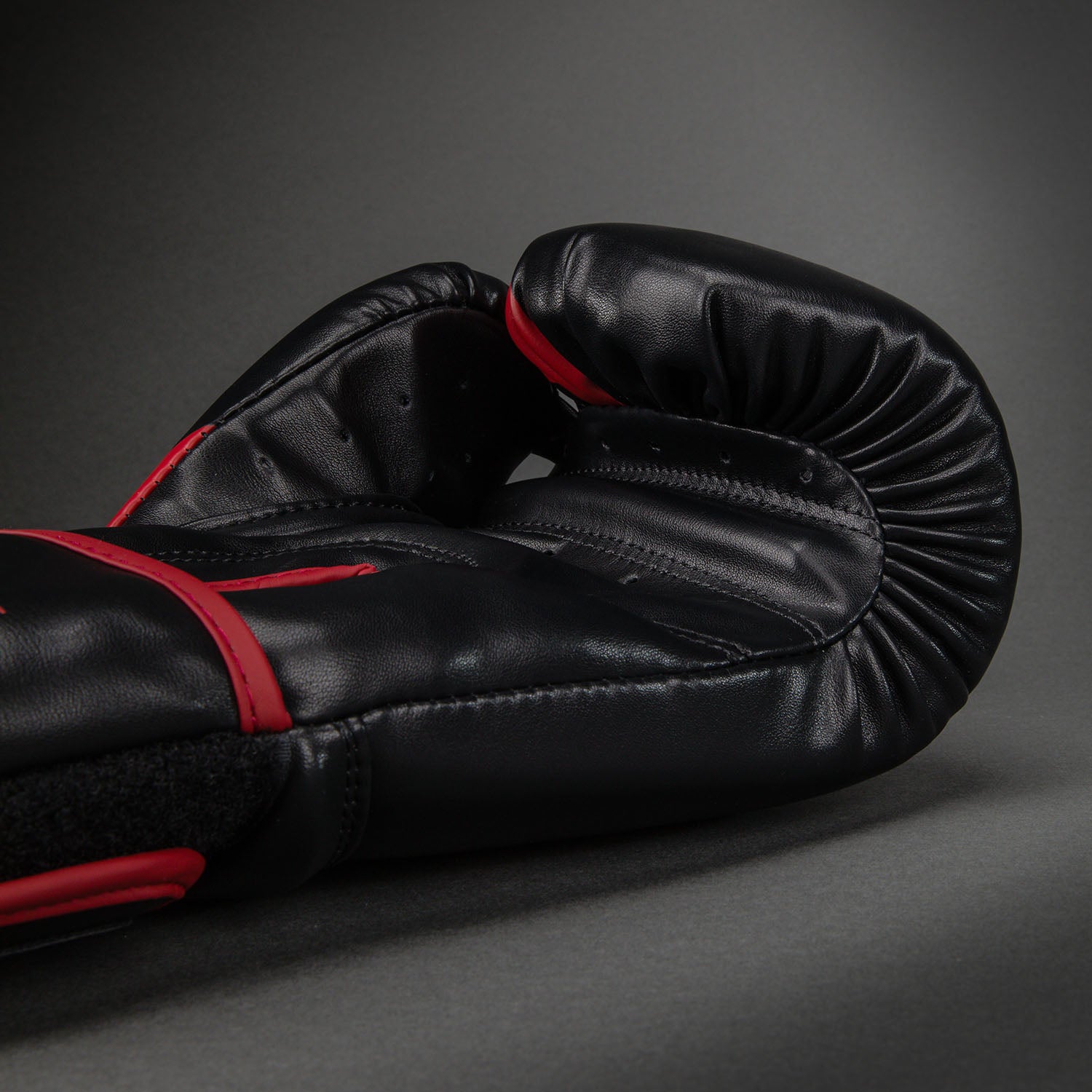 venum-challenger-2-5-boxhandschuhe-schwarz-rot image 3