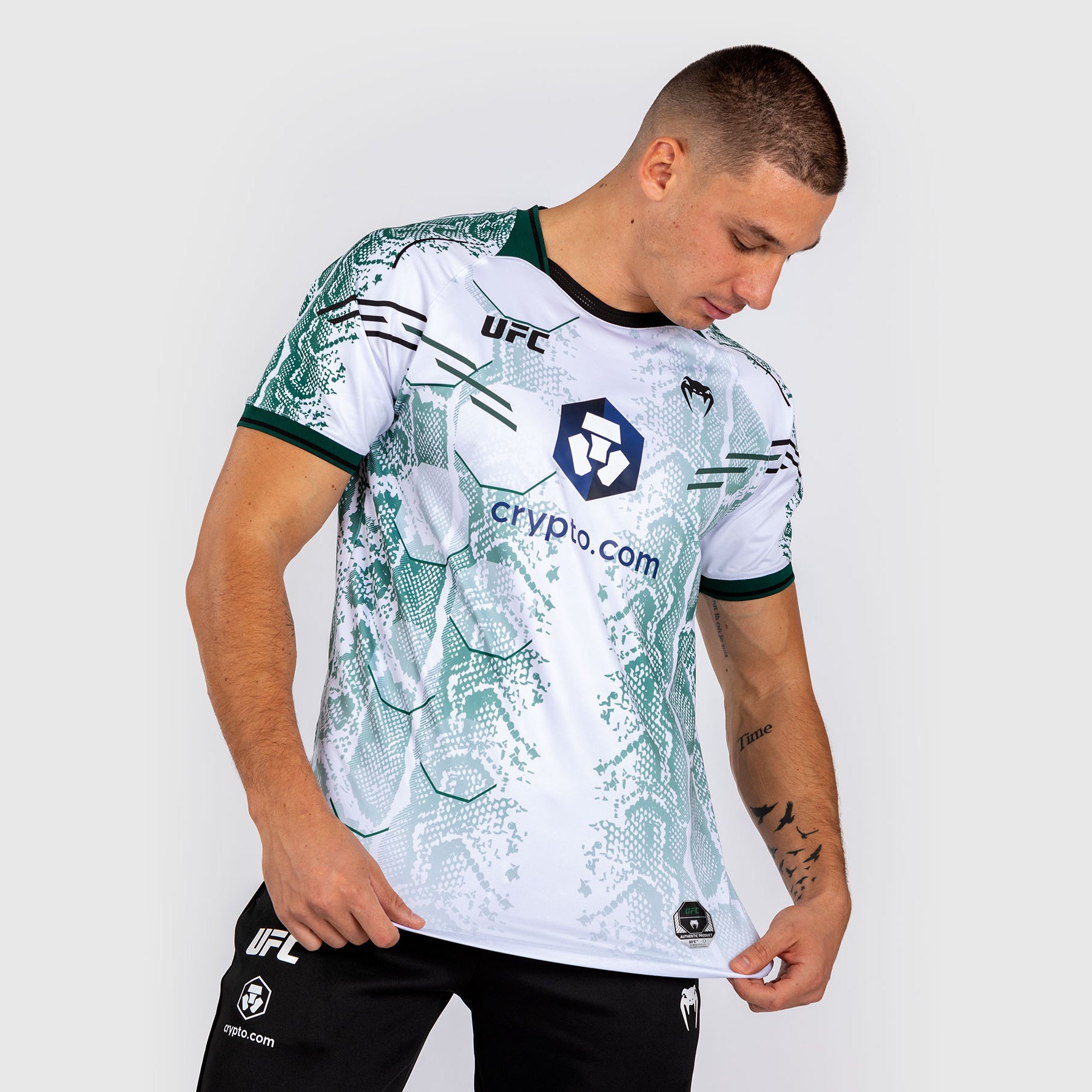 ufc-adrenaline-by-venum-authentic-fight-night-trikot-emerald-edition-wei-gr-n image 1