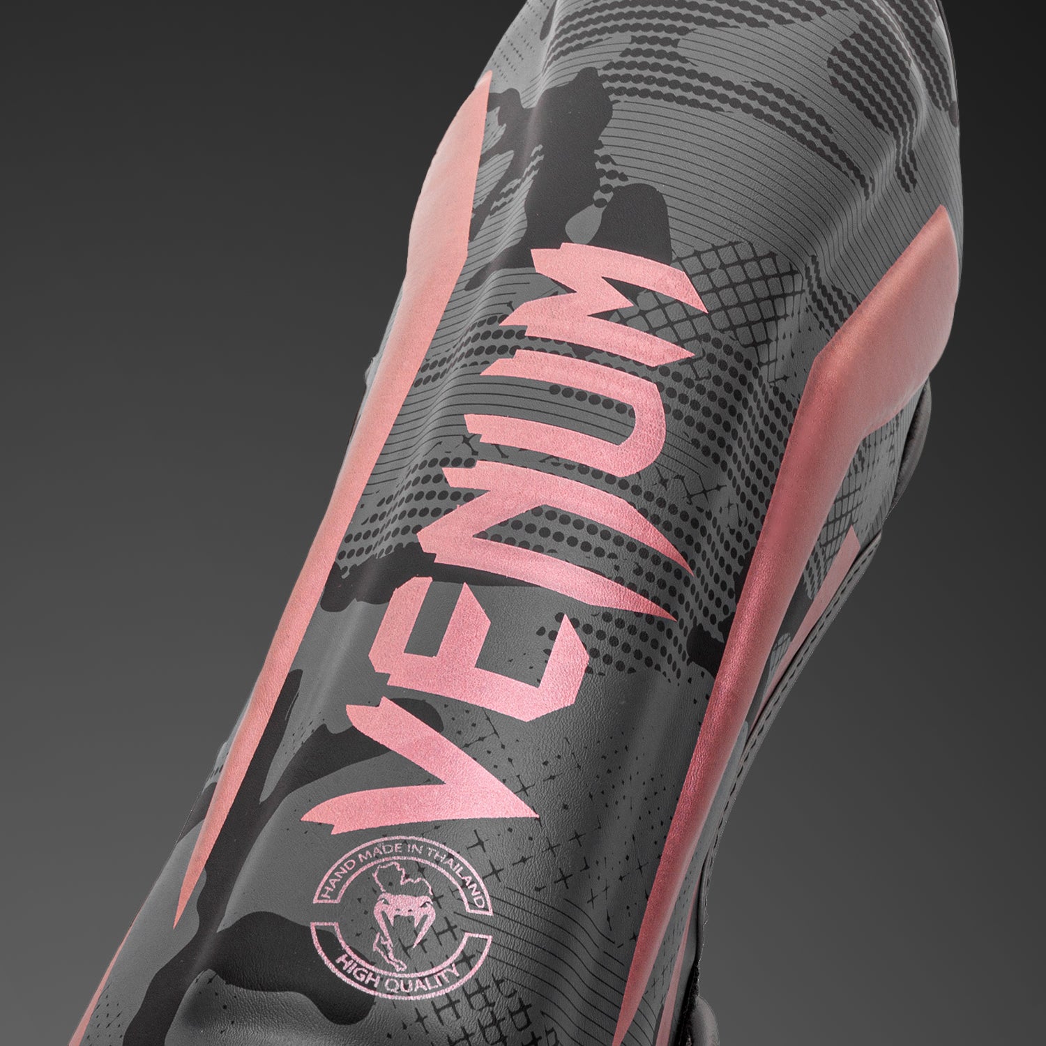 venum-elite-schienbeinsch-tzer-schwarz-rosa-gold image 2
