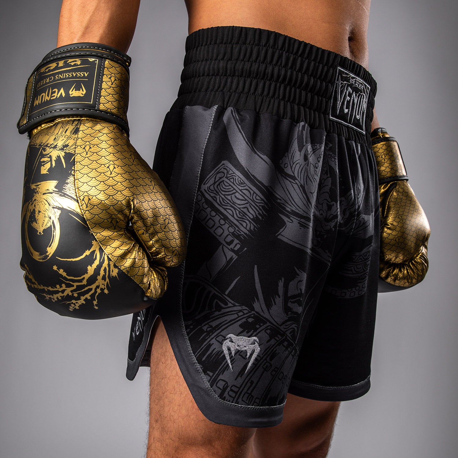 venum-x-assassin-s-creed-shadows-herren-boxing-shorts-schwarz image 8