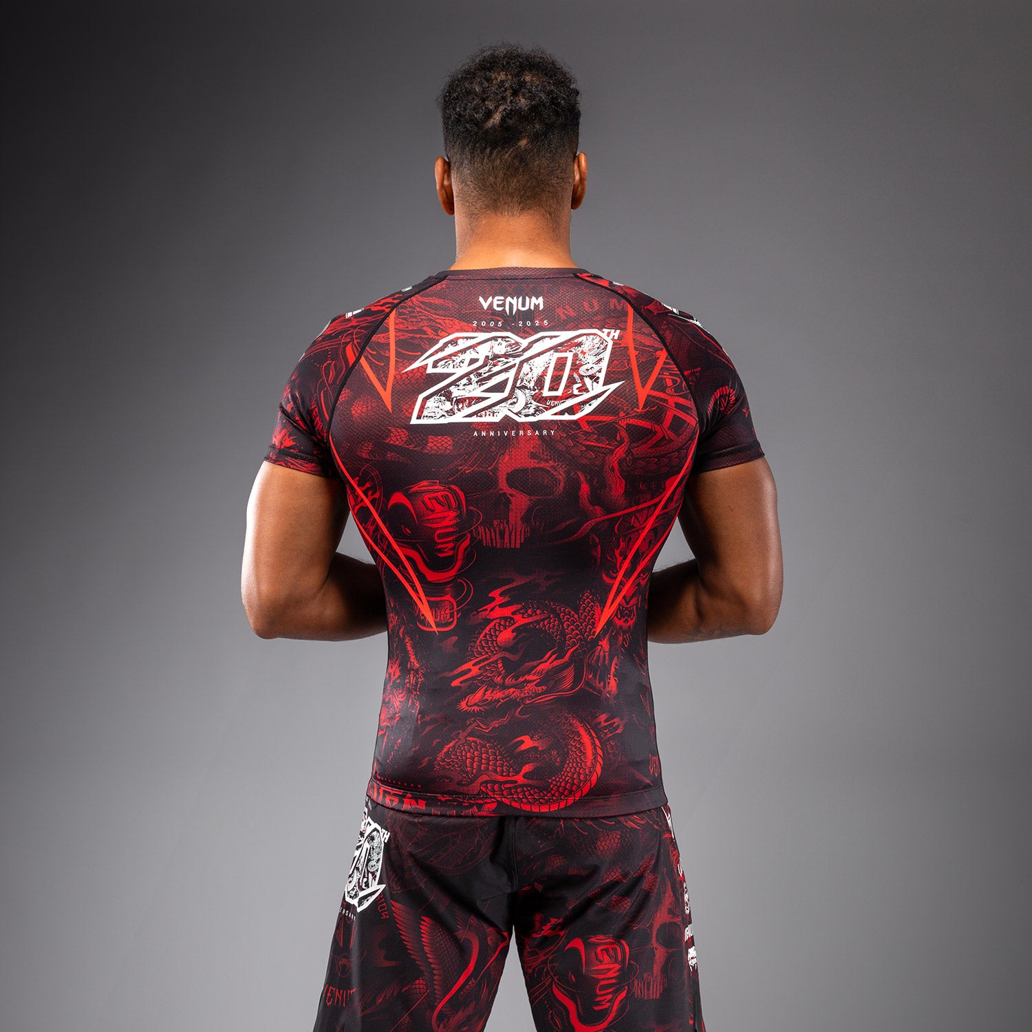 venum-20th-anniversary-kurzarm-rashguard-schwarz-rot image 4