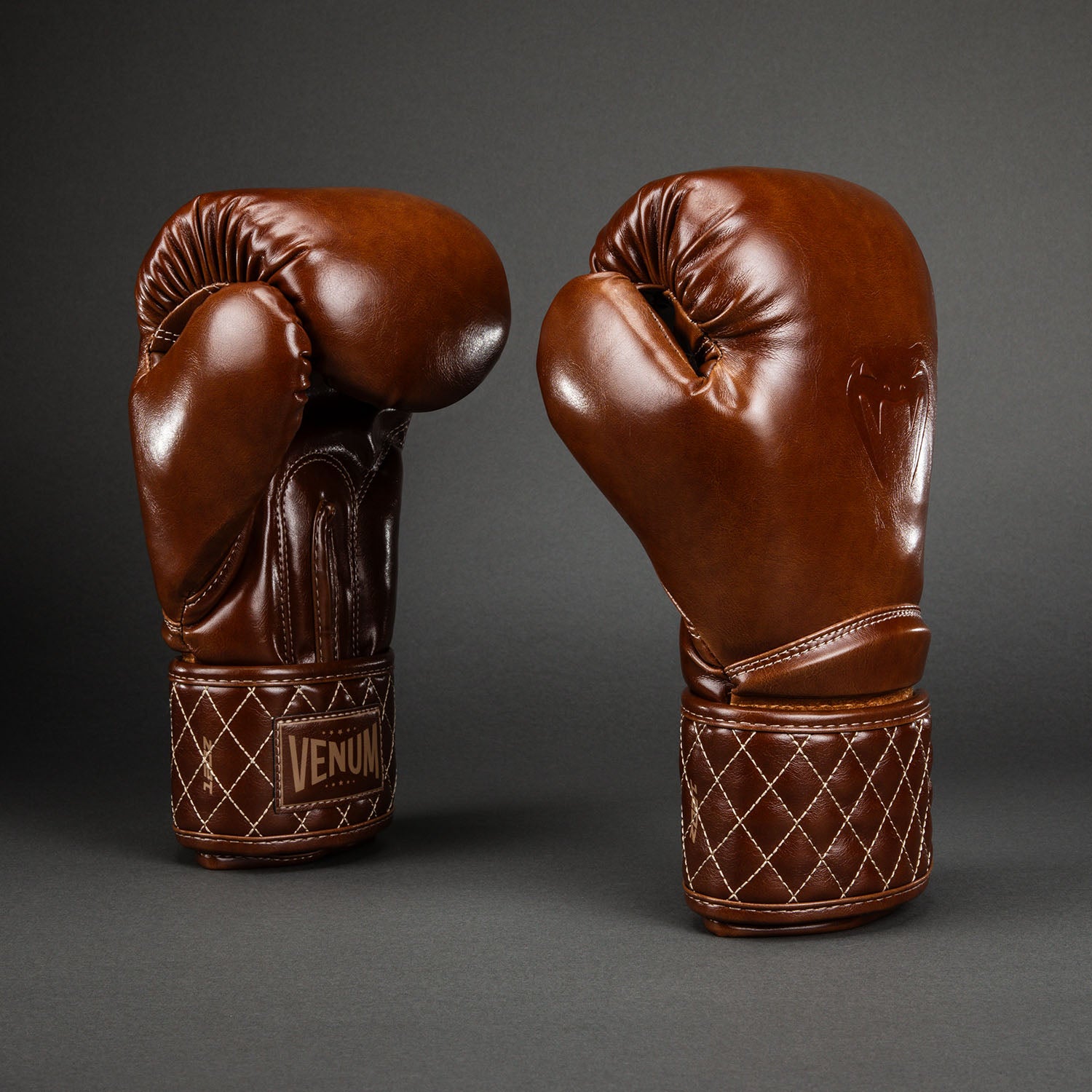 venum-impact-classic-boxhandschuhe-gl-nzendes-havana-braun image 2