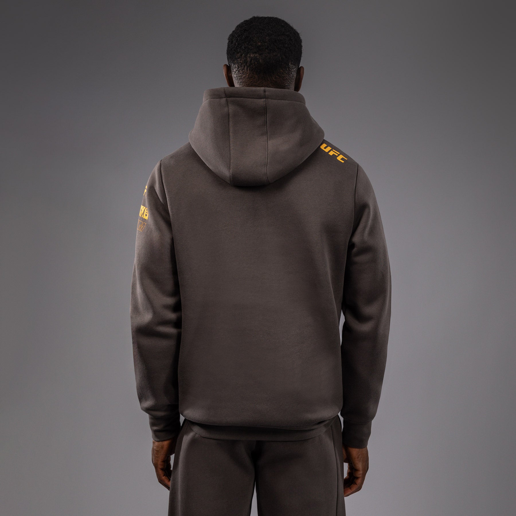 ufc-fusion-by-venum-fight-week-herren-hoodie-solid-erdiges-braun image 4