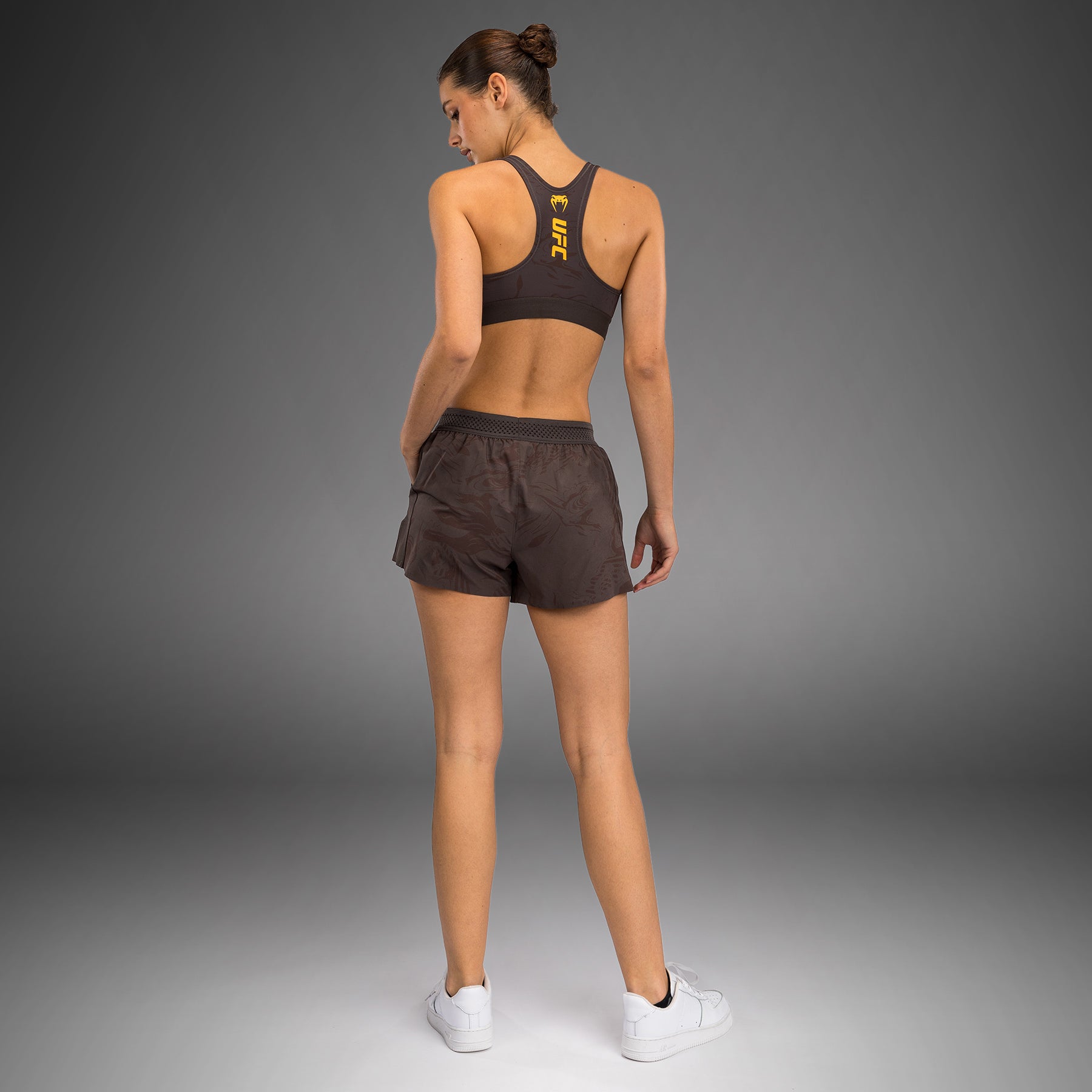 ufc-fusion-by-venum-fight-week-damen-performance-short-erdiges-braun image 5