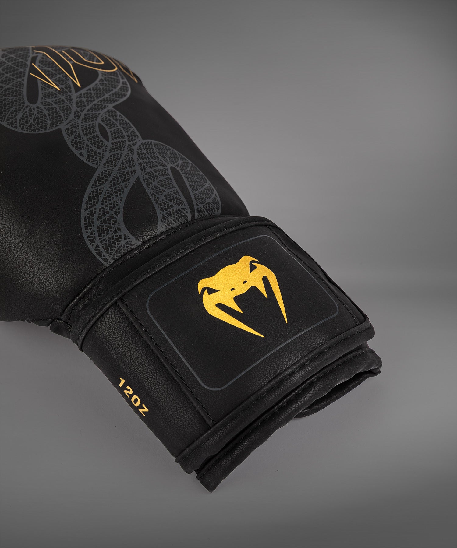 venum-serpenti-boxhandschuhe-schwarz-silber-gold image 4