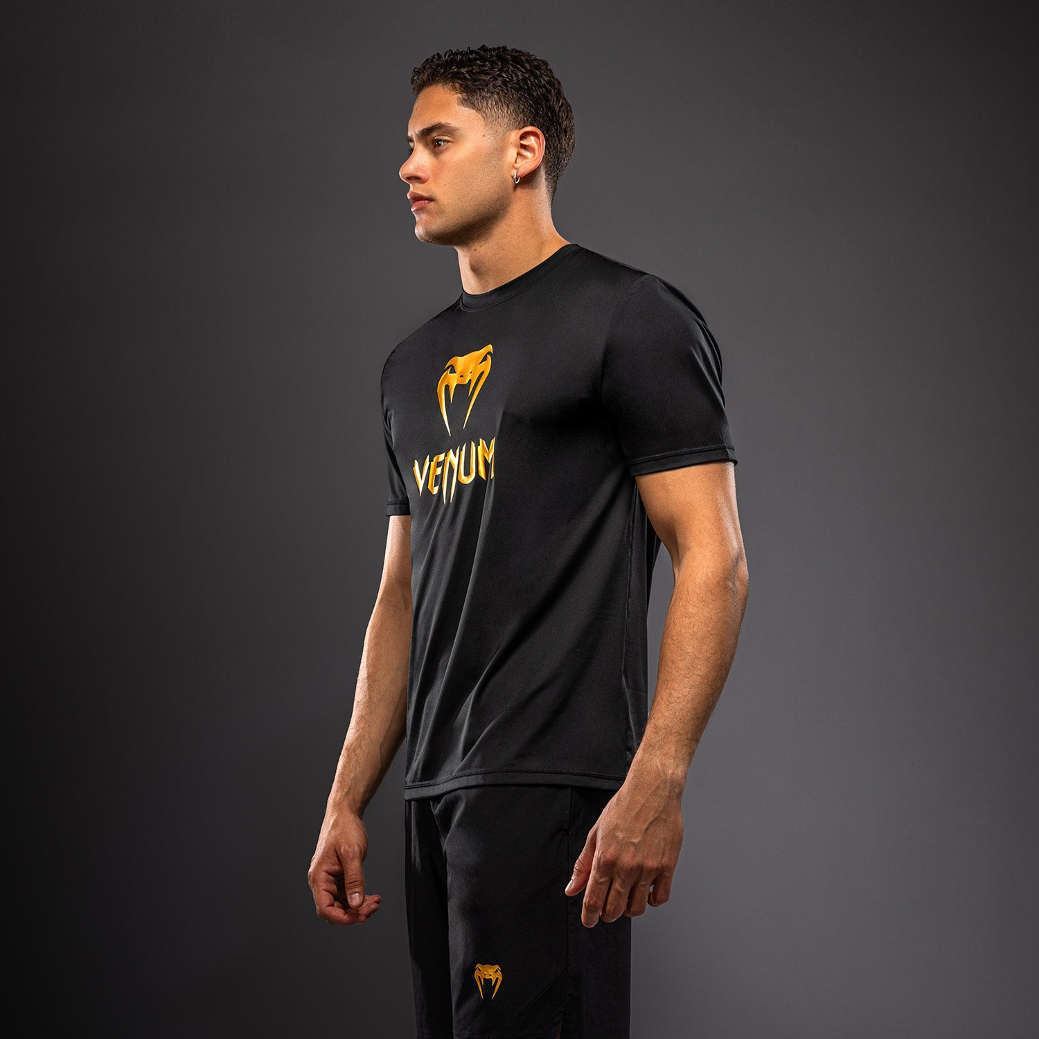 venum-classic-dry-tech-t-shirt-schwarz-gold-f-r-herren image 2