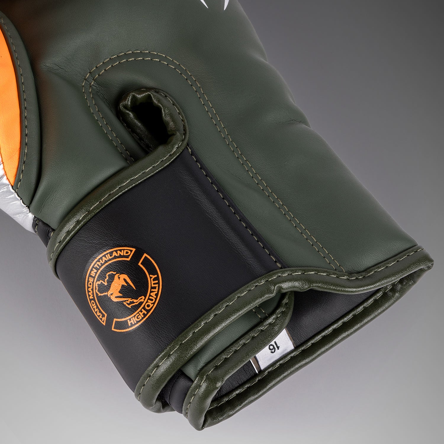 venum-elite-boxhandschuhe-schwarz-silber-kaki image 7