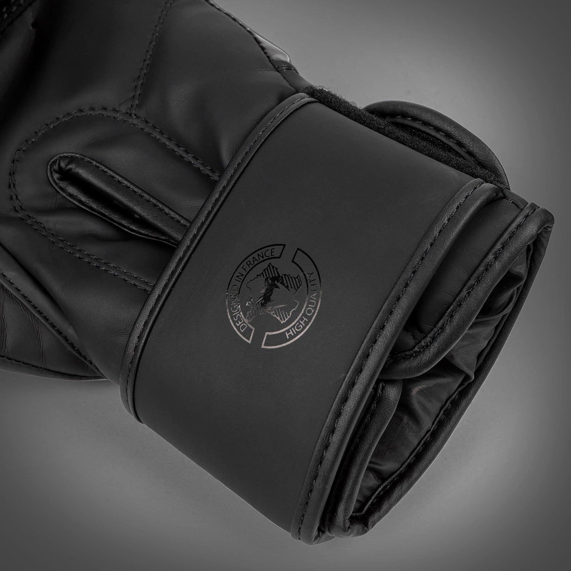 venum-contender-shockwave-boxhandschuhe-schwarz image 5