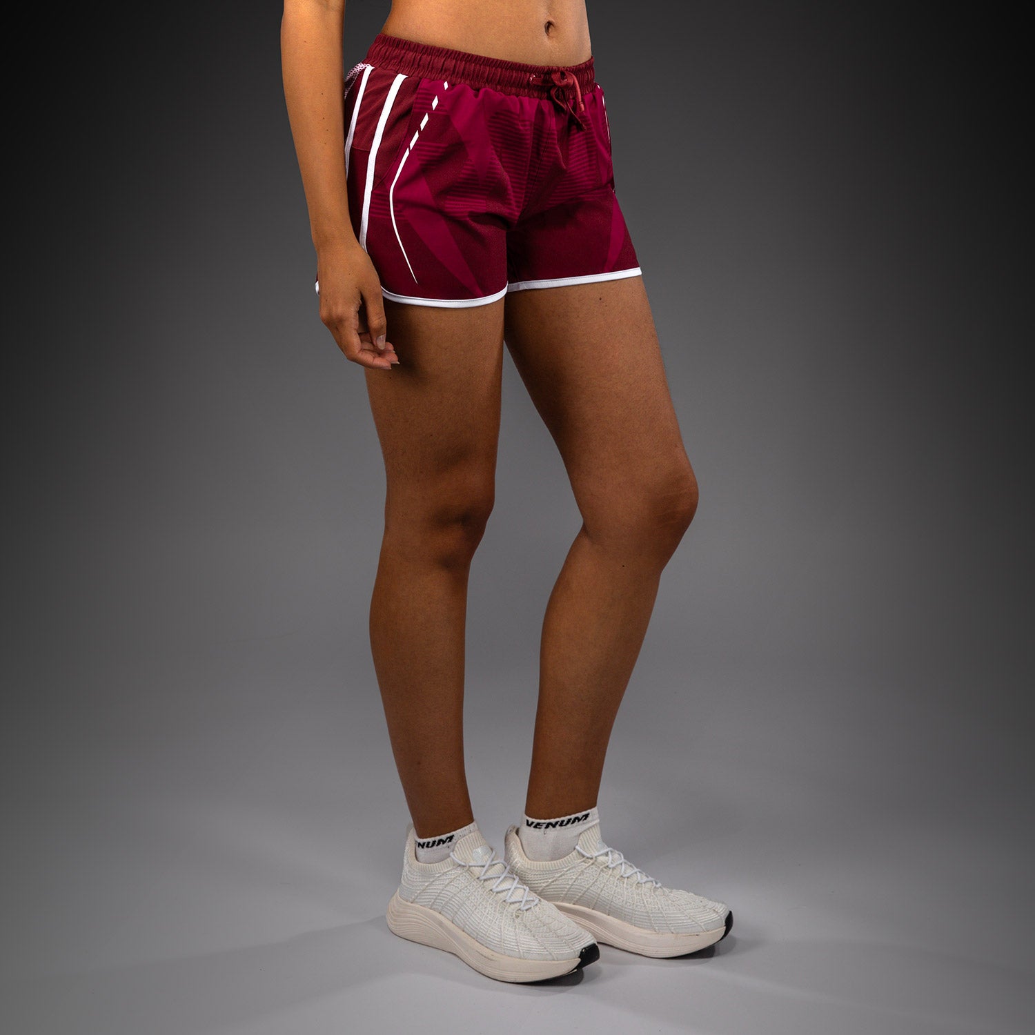 venum-adrenaline-damen-trainingsshorts-burgund-rosa image 2