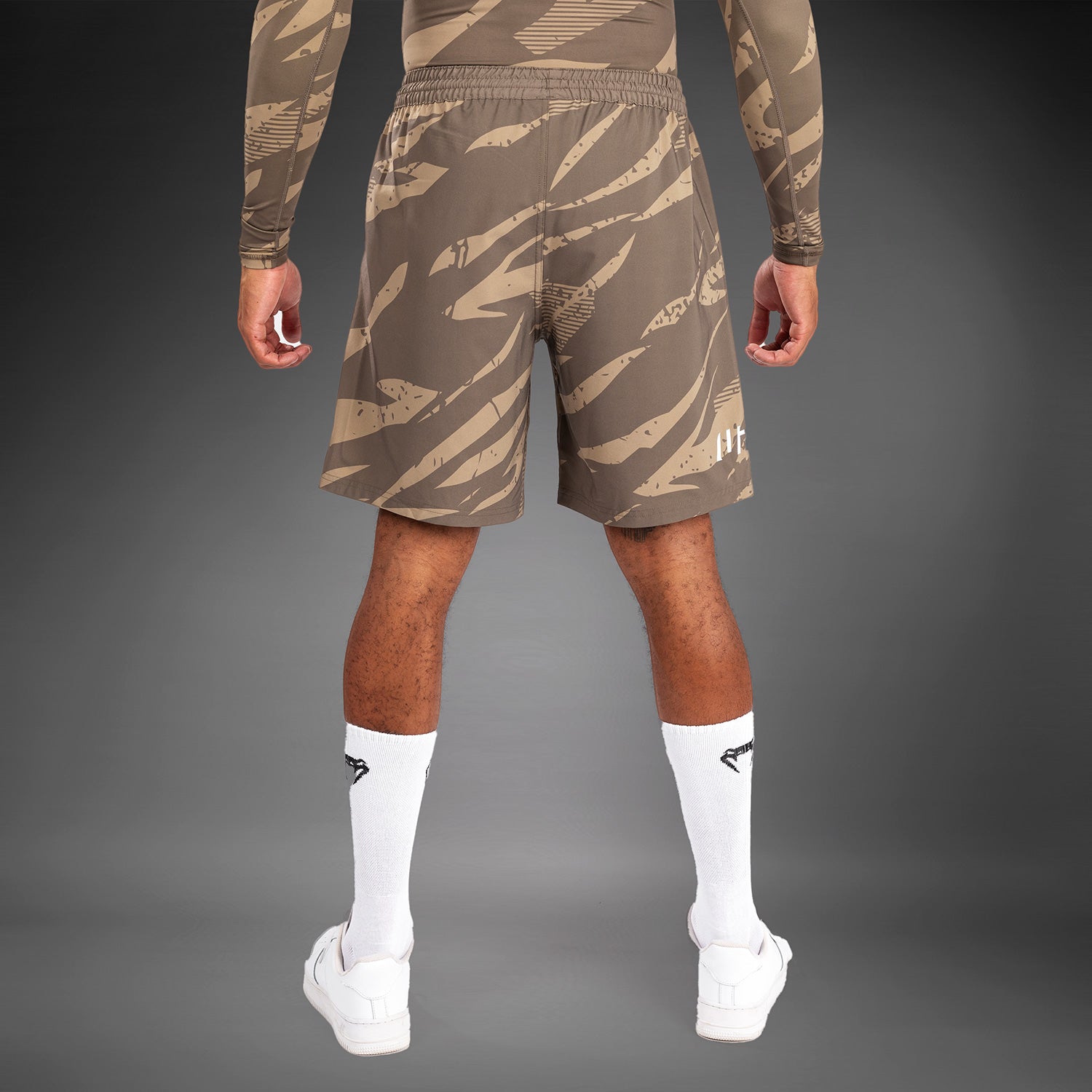ufc-adrenaline-by-venum-fight-week-performance-shorts-herren-desert-camo image 7