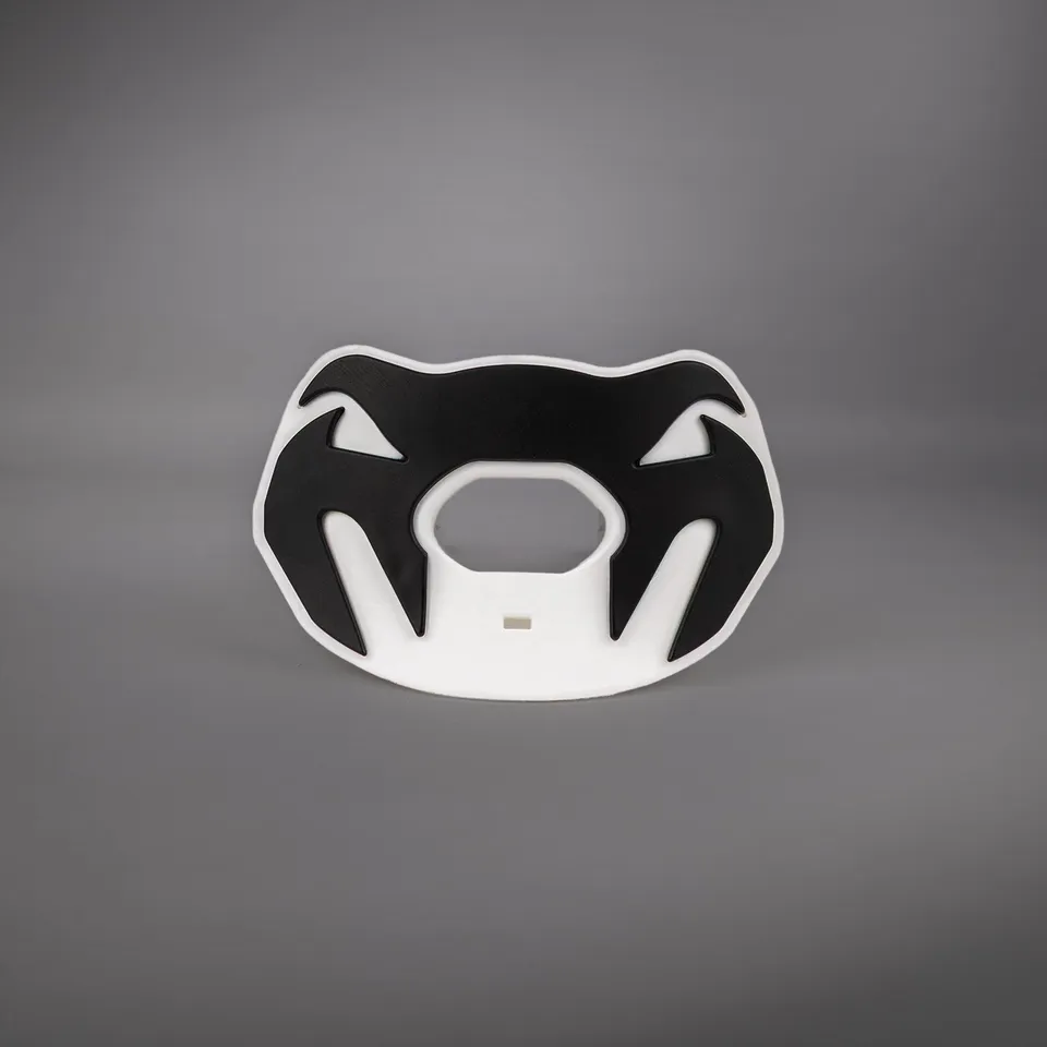 venum-elite-lipguard-logo-edition-mund-und-zahnschutz-wei-schwarz image 1