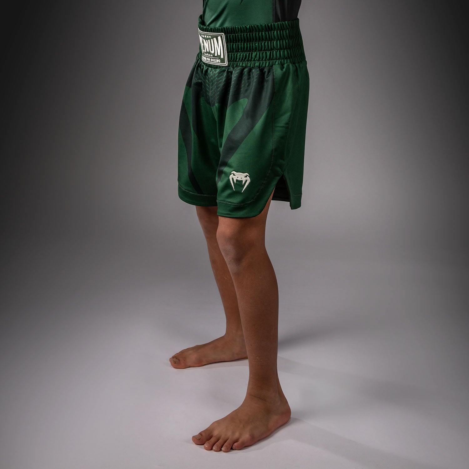 venum-attack-kids-boxshorts-waldgr-n-off-white image 2