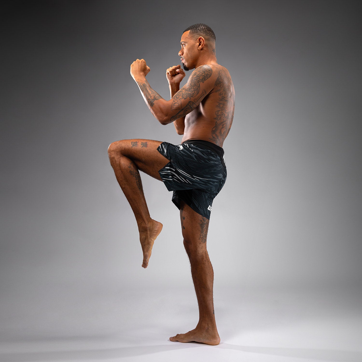 venum-ufc-fusion-authentic-fight-night-fight-short-short-fit-schwarz-herren image 5