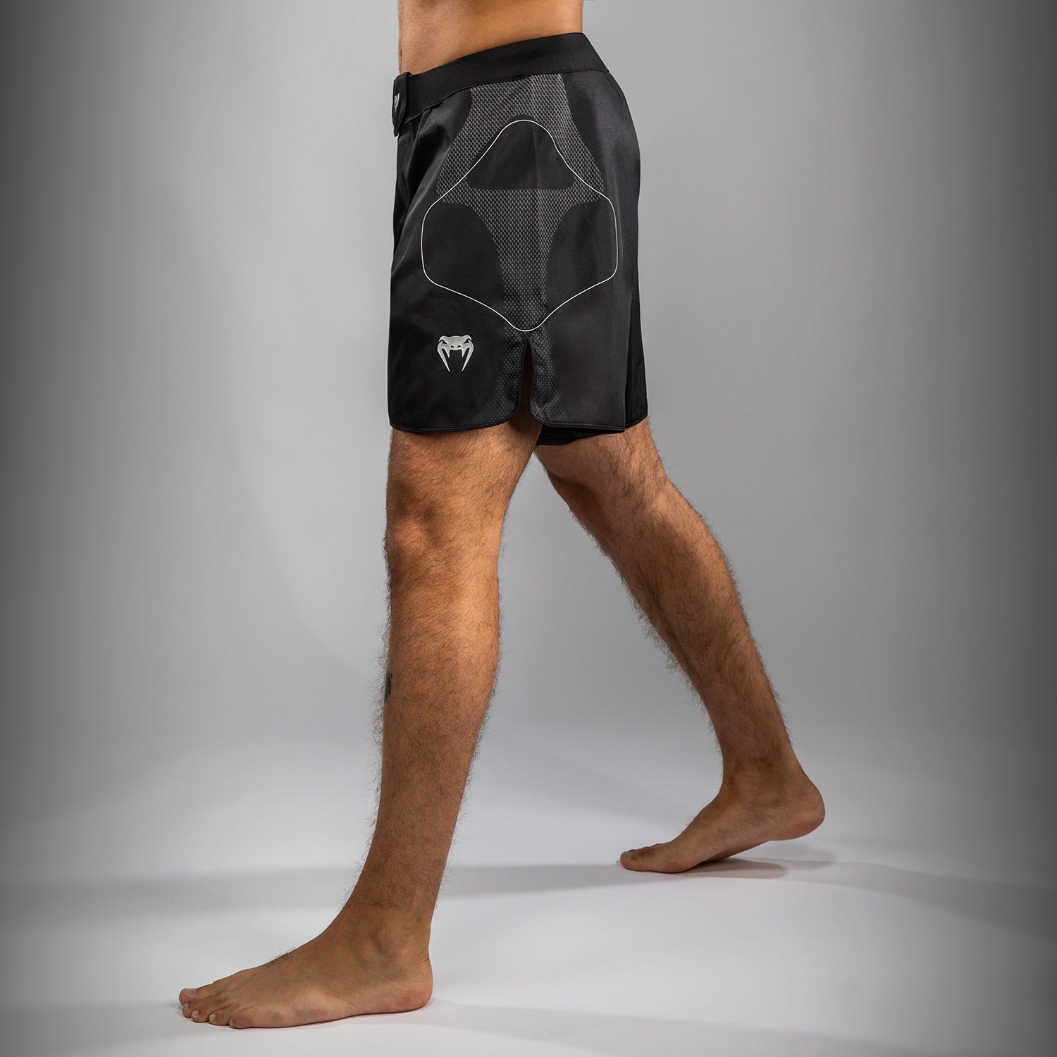 venum-nexus-fight-shorts-schwarz-silber image 2