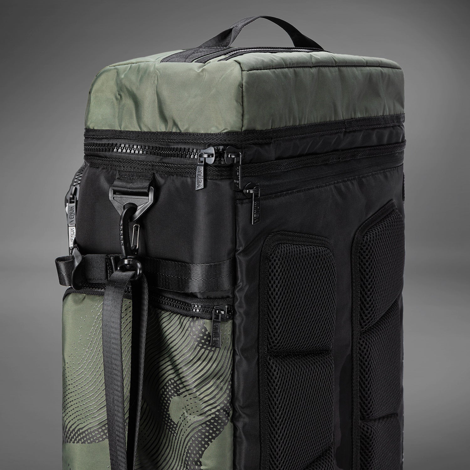 venum-trainer-hybrid-sporttasche-armeegr-n image 6