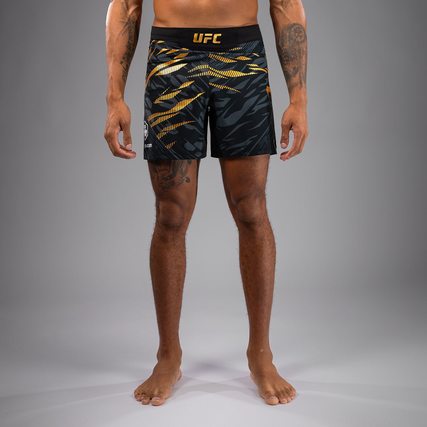ufc-fusion-by-venum-authentic-fight-night-fight-short-champion-schwarz-gold image 1