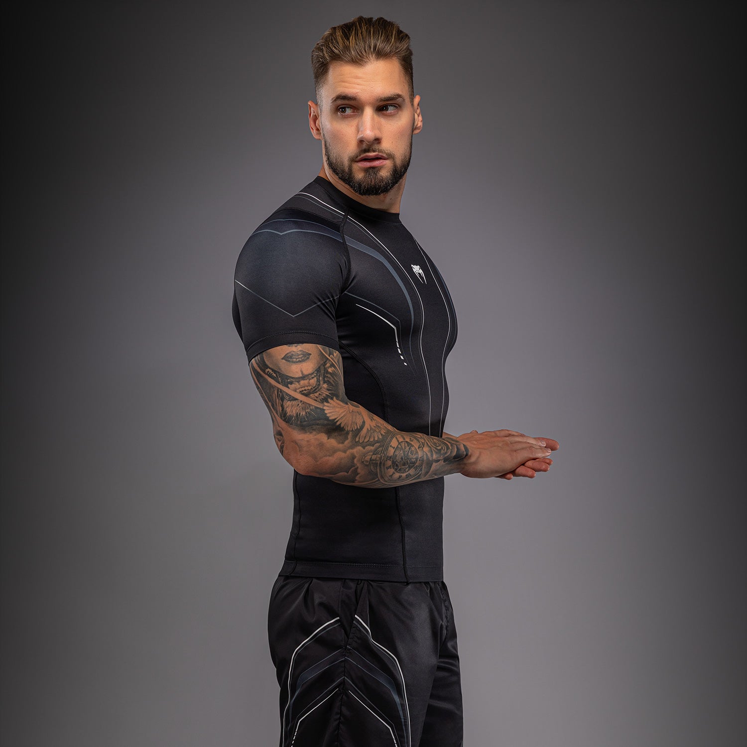 venum-streamline-kurzarm-rashguard-schwarz-wei image 5