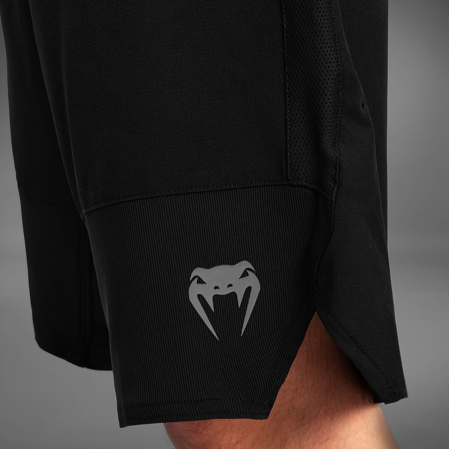 venum-g-fit-air-fightshort-schwarz image 5