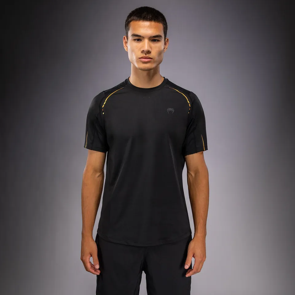venum-g-core-dry-tech-t-shirt-herren-schwarz-gold image 1