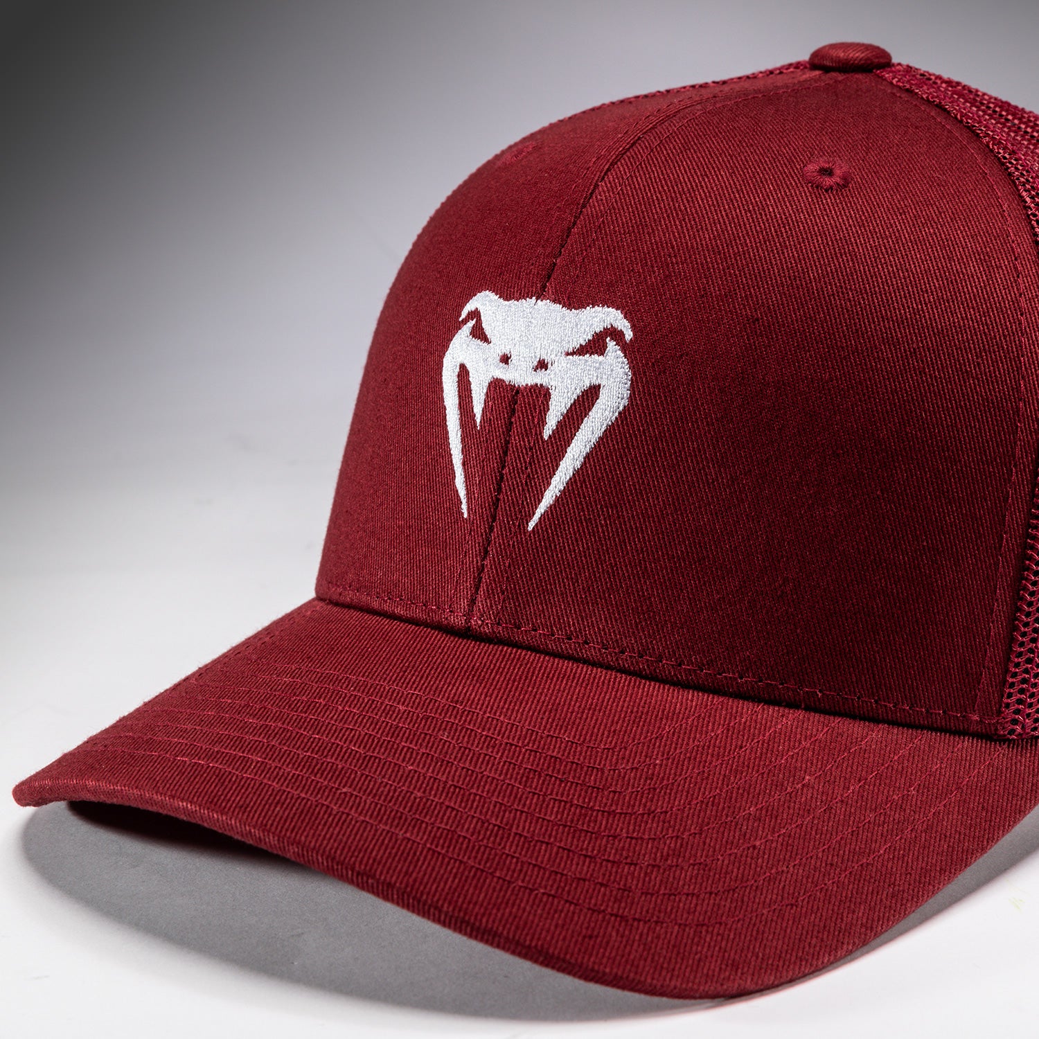 venum-classic-trucker-cap-burgunder image 4