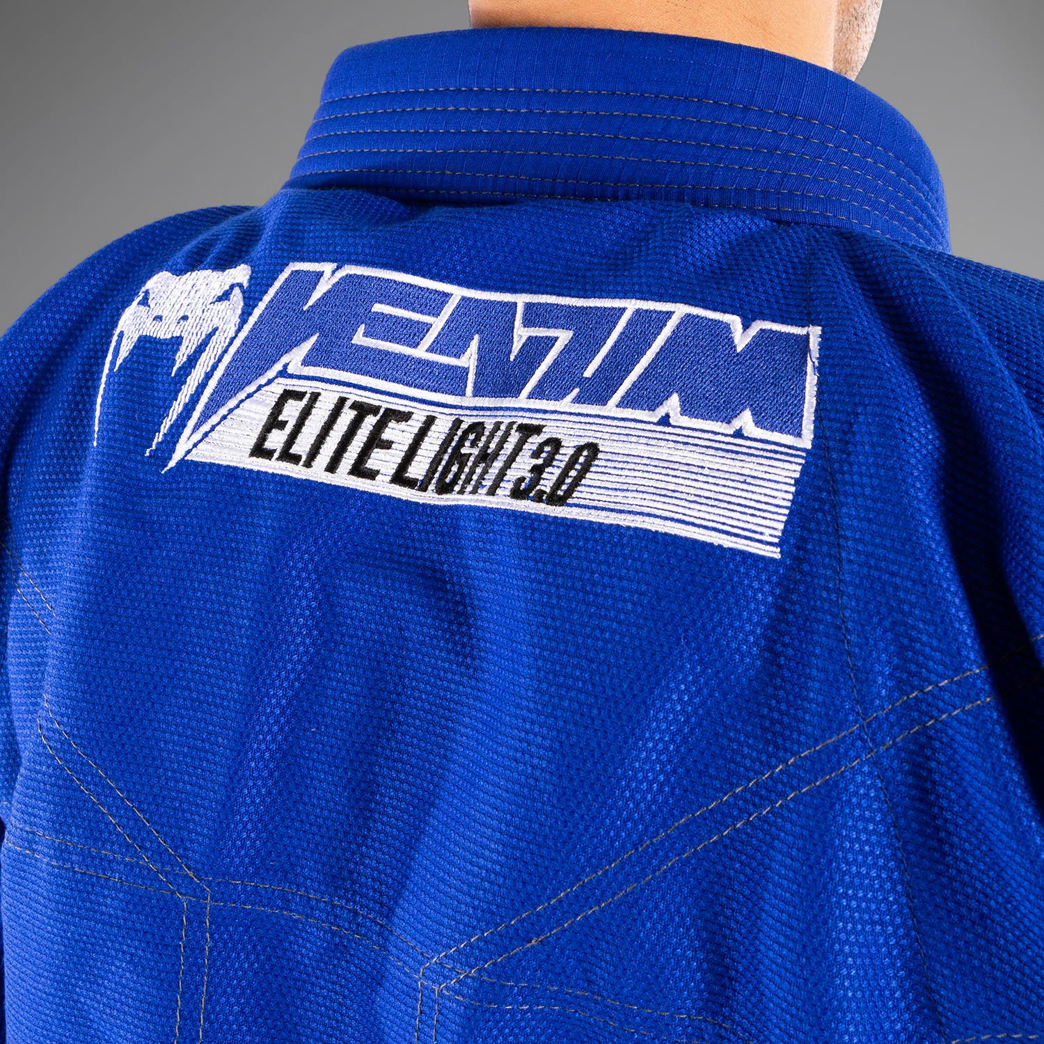 venum-elite-light-3-0-bjj-kimono-blau image 7